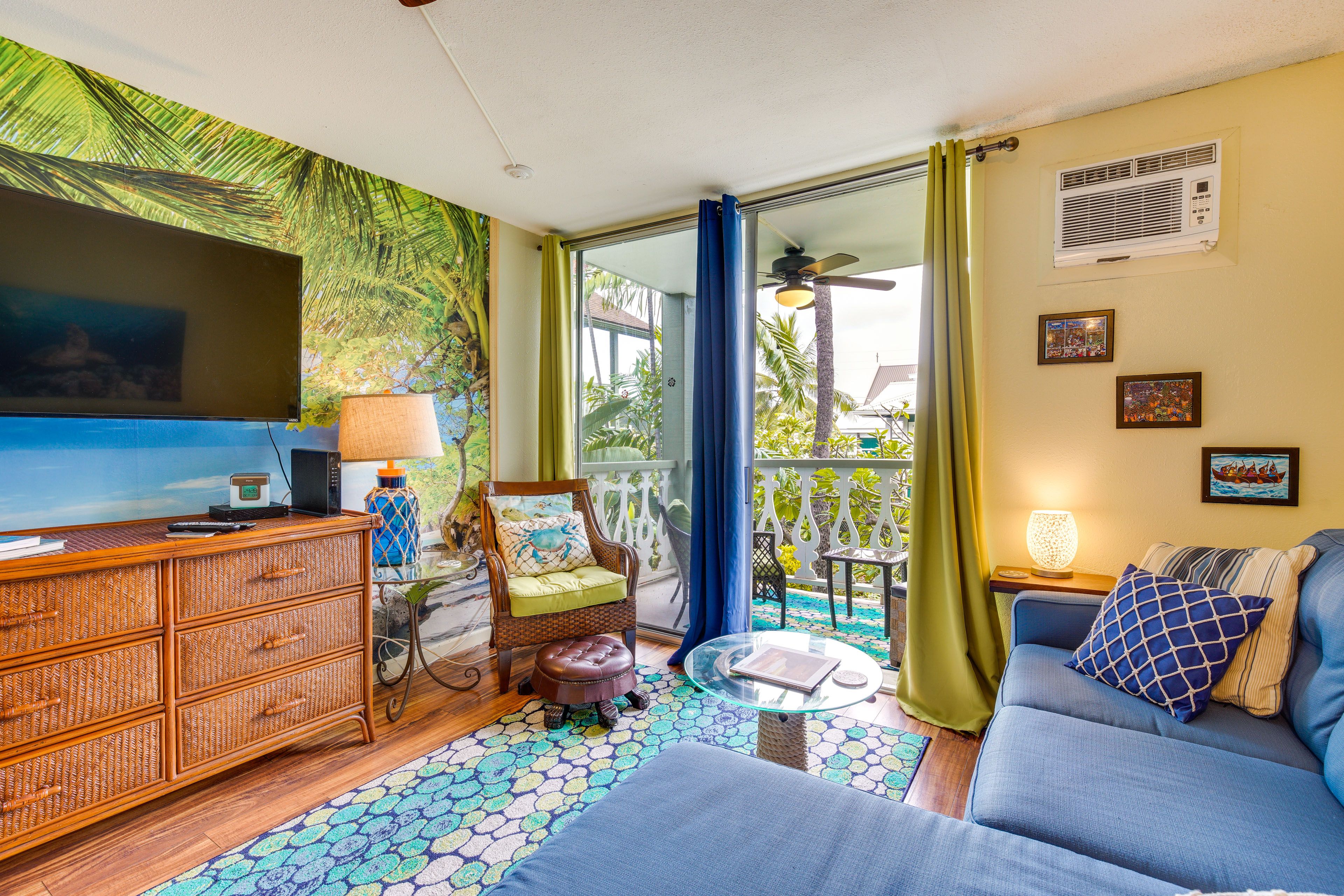 Studio | Living Area | Smart TV w/ Cable | A/C