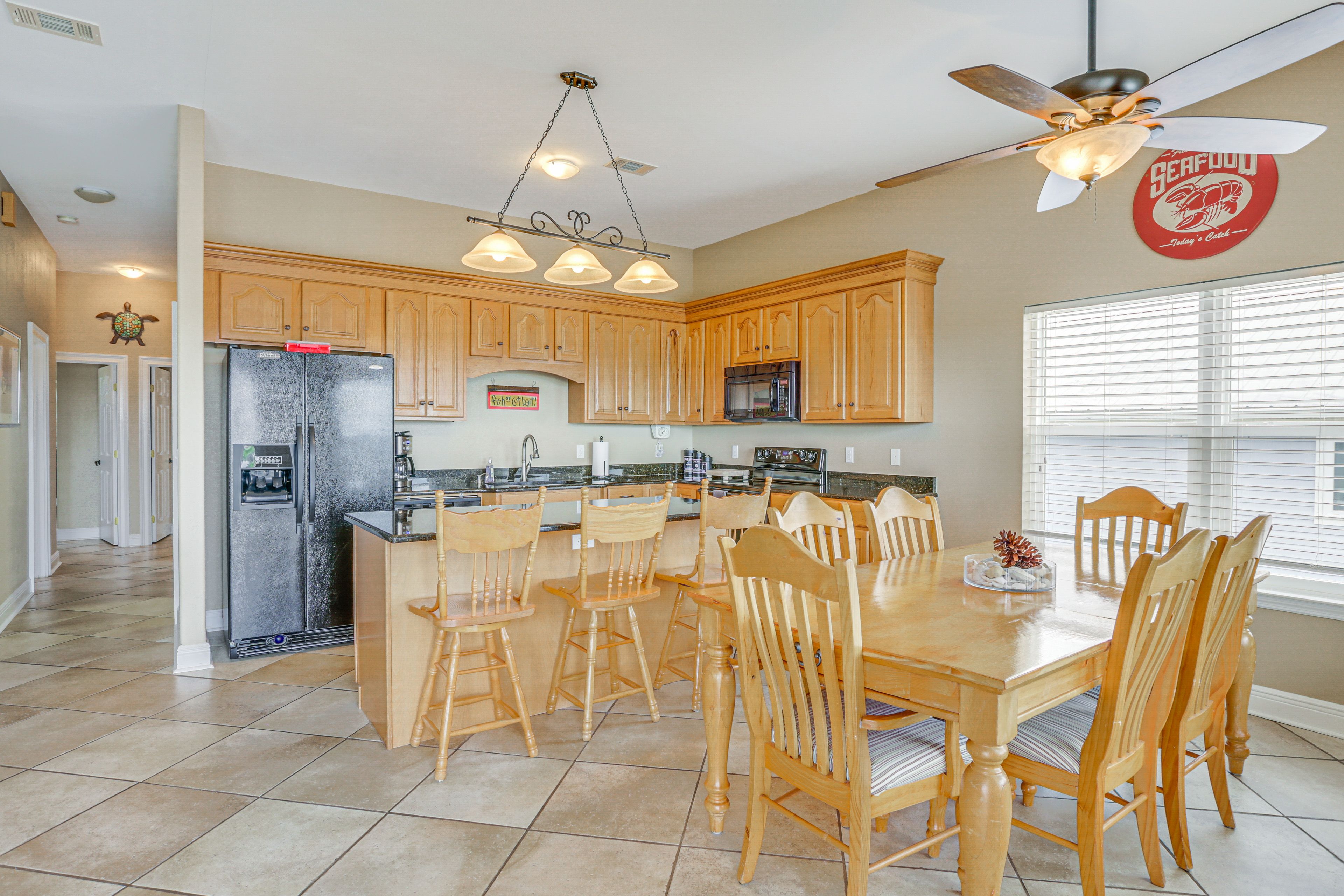 Dining Area | Dishware & Flatware