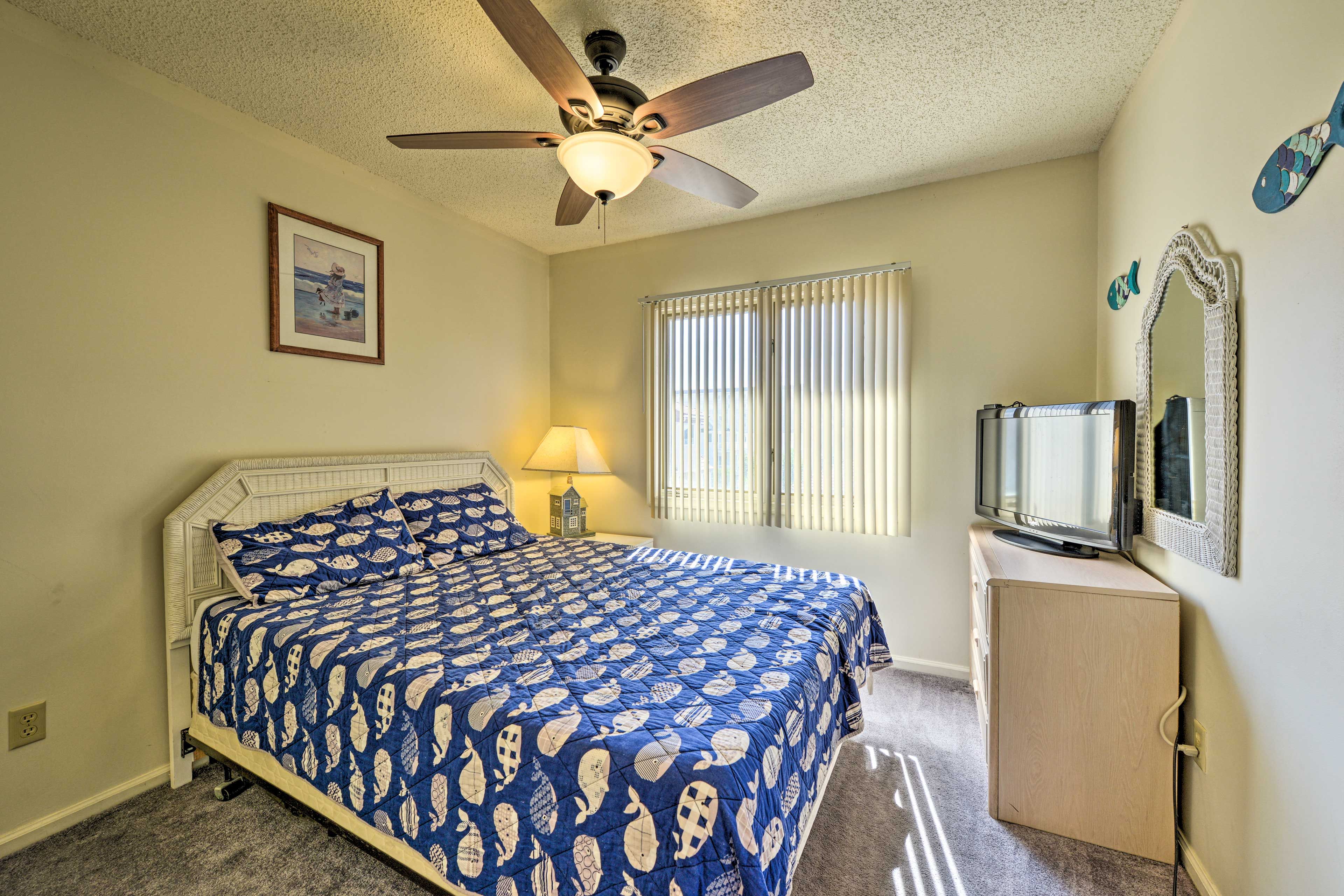 Bedroom 2 | Queen Bed
