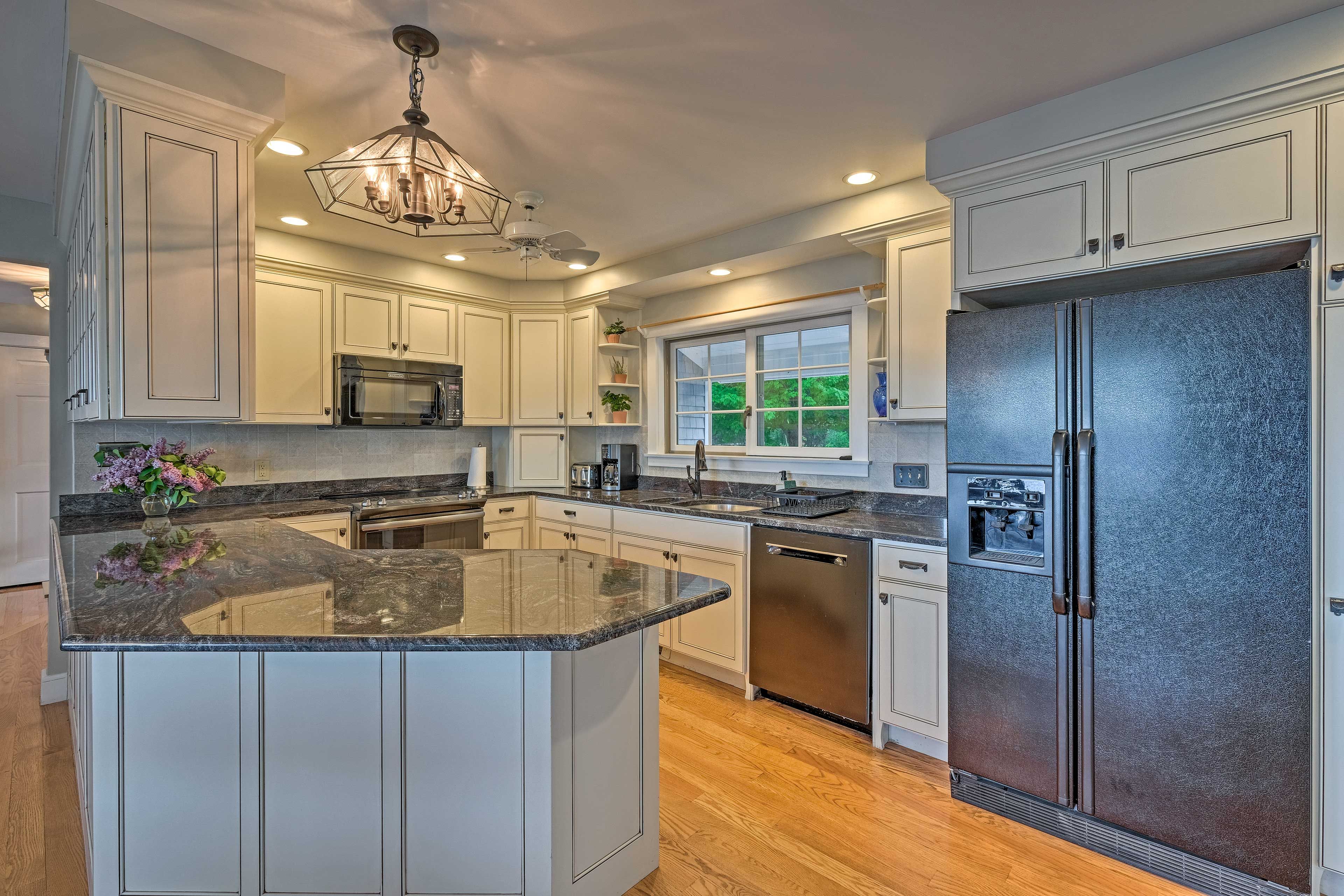 Kitchen | Blender | Coffee Maker | Cooking Basics | Spices