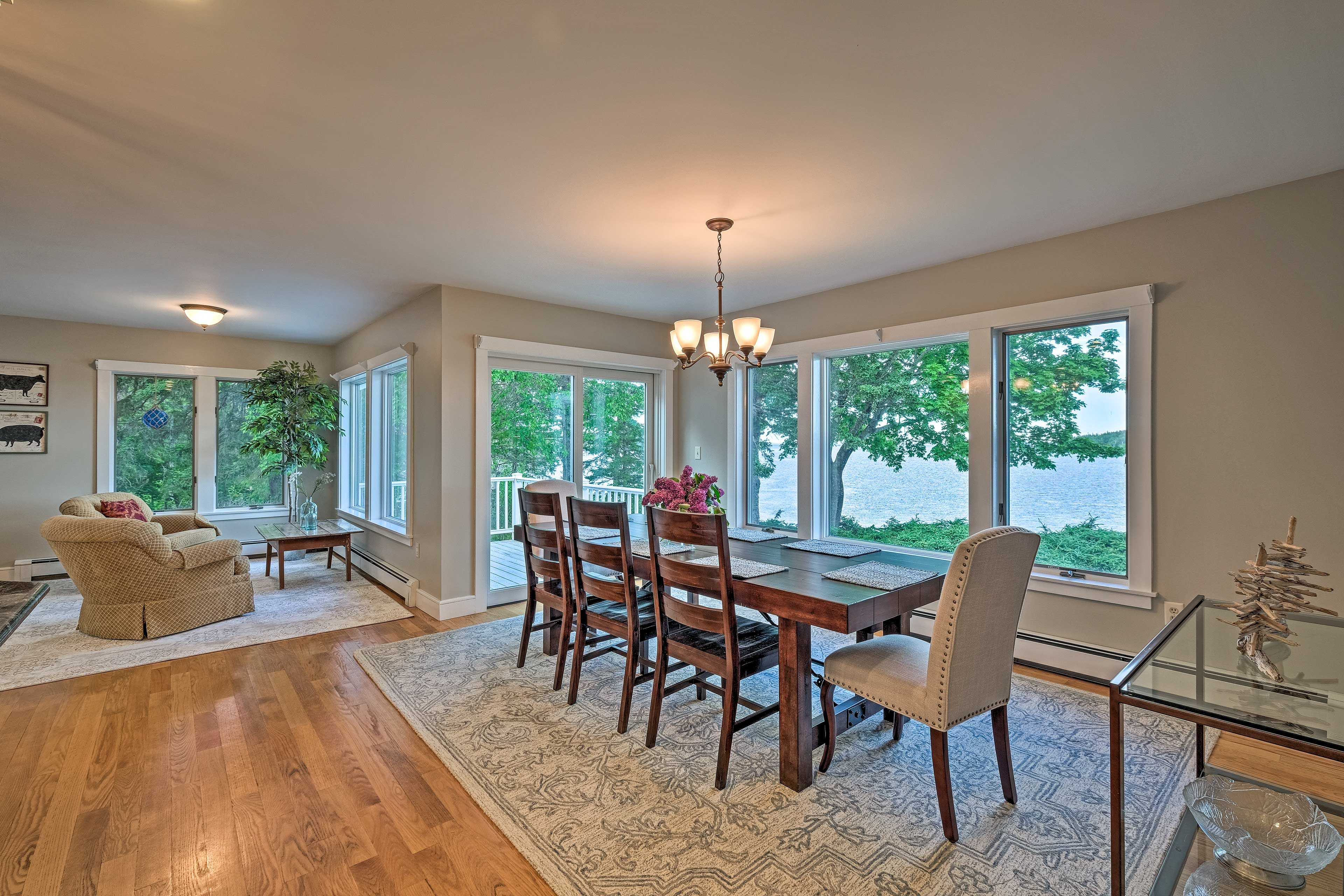 Dining Area | Dishware & Flatware