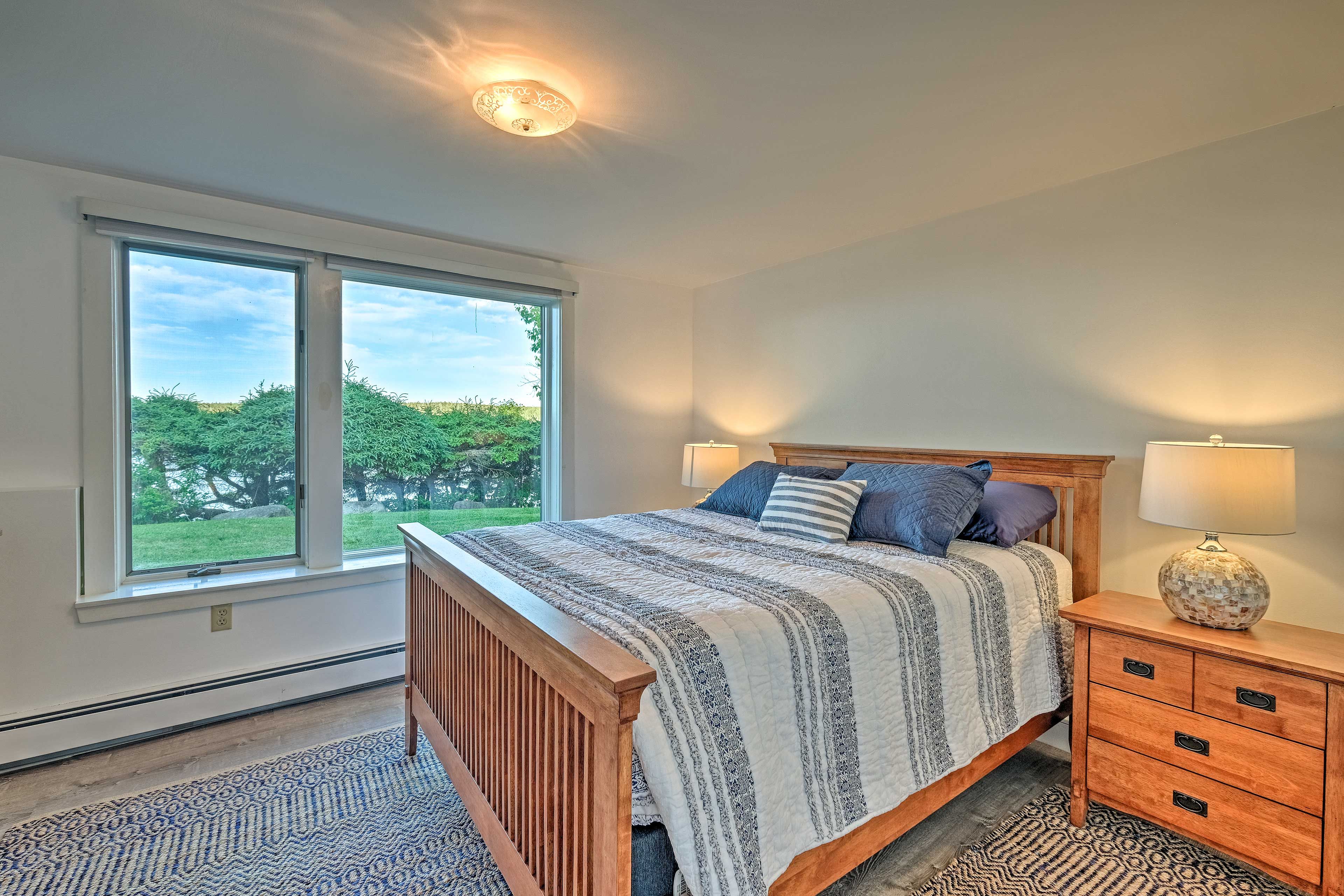 Bedroom 3 | Queen Bed