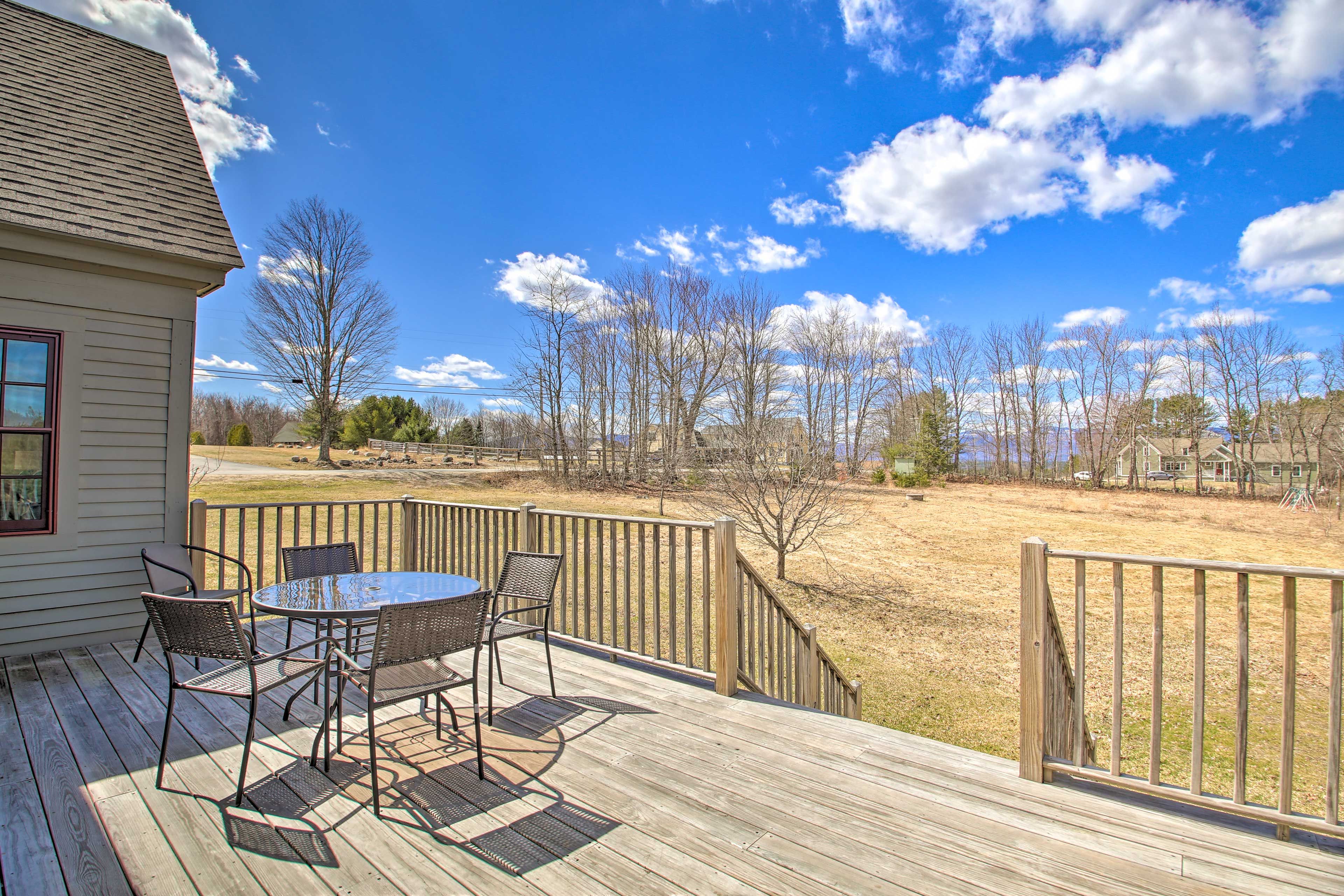 Furnished Deck | Outdoor Dining
