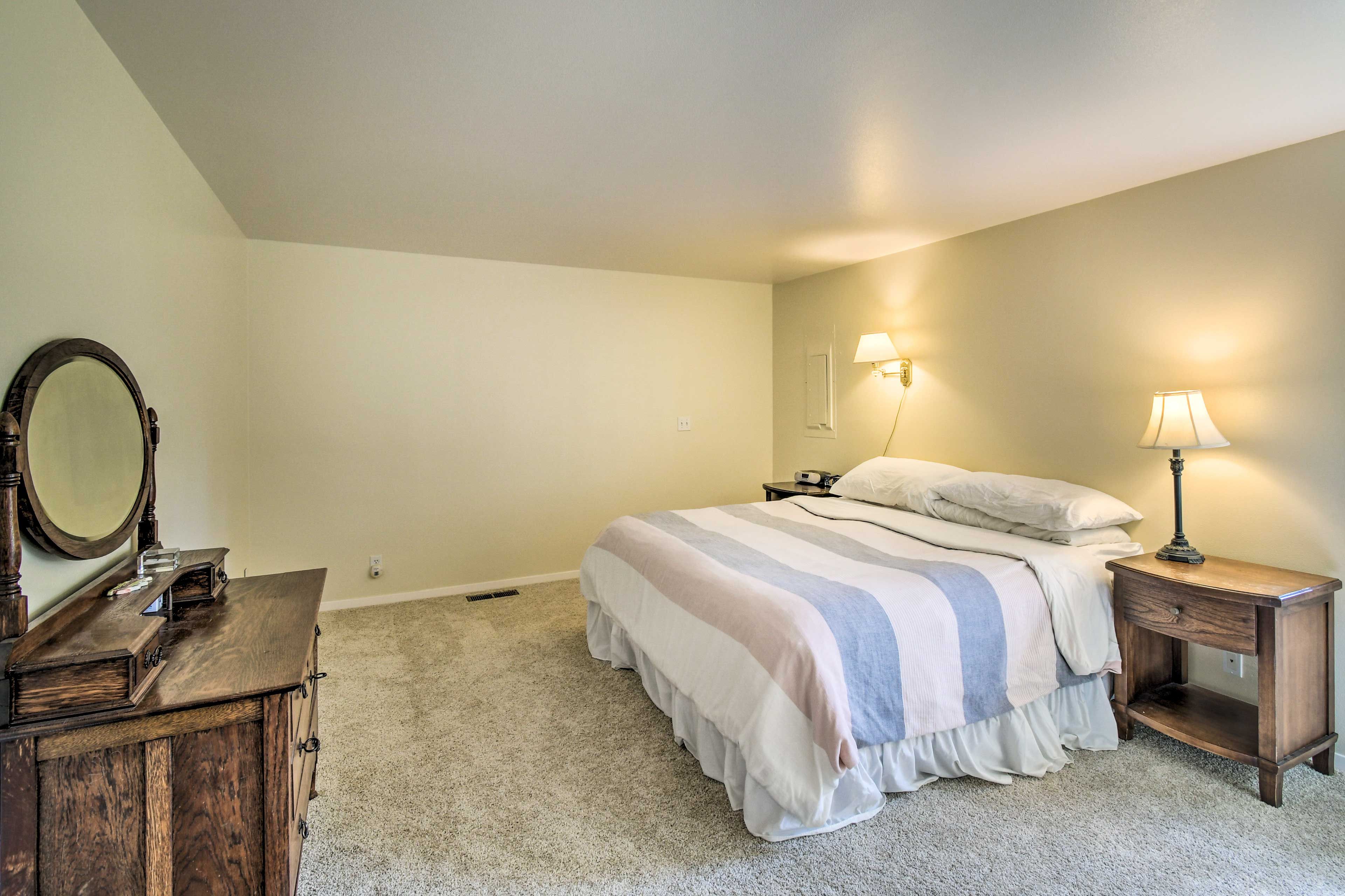 Bedroom 1 | California King Bed