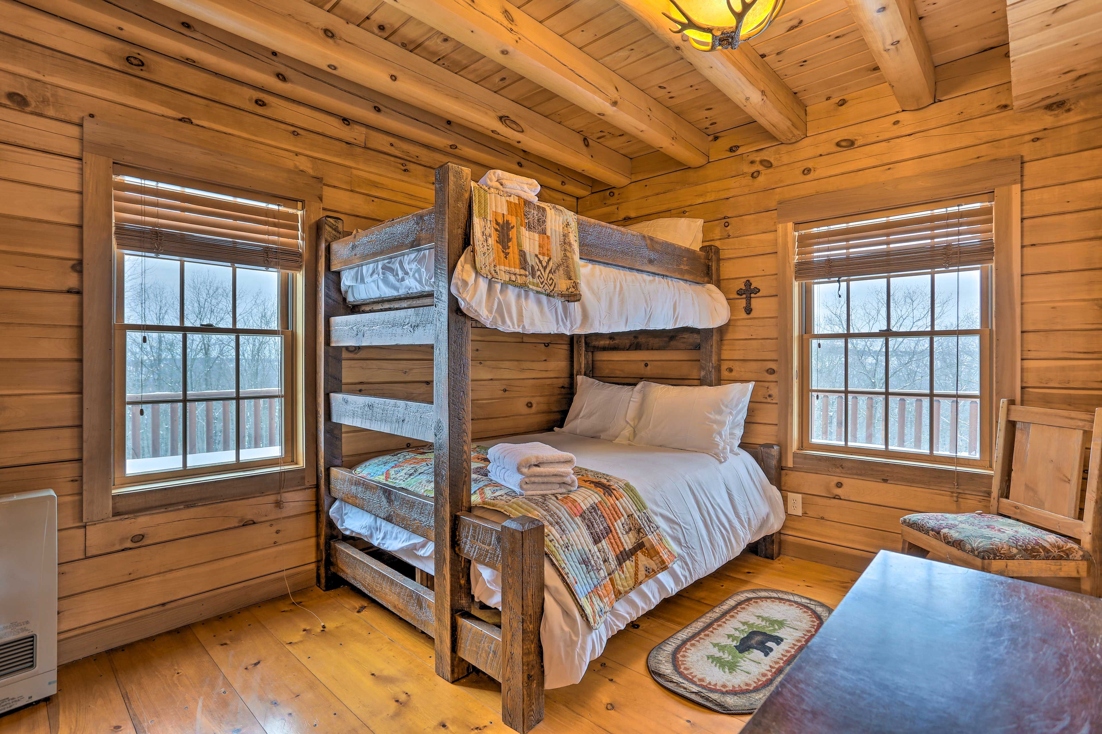 Bedroom 4 | 1st Floor | Twin/Full Bunk Bed