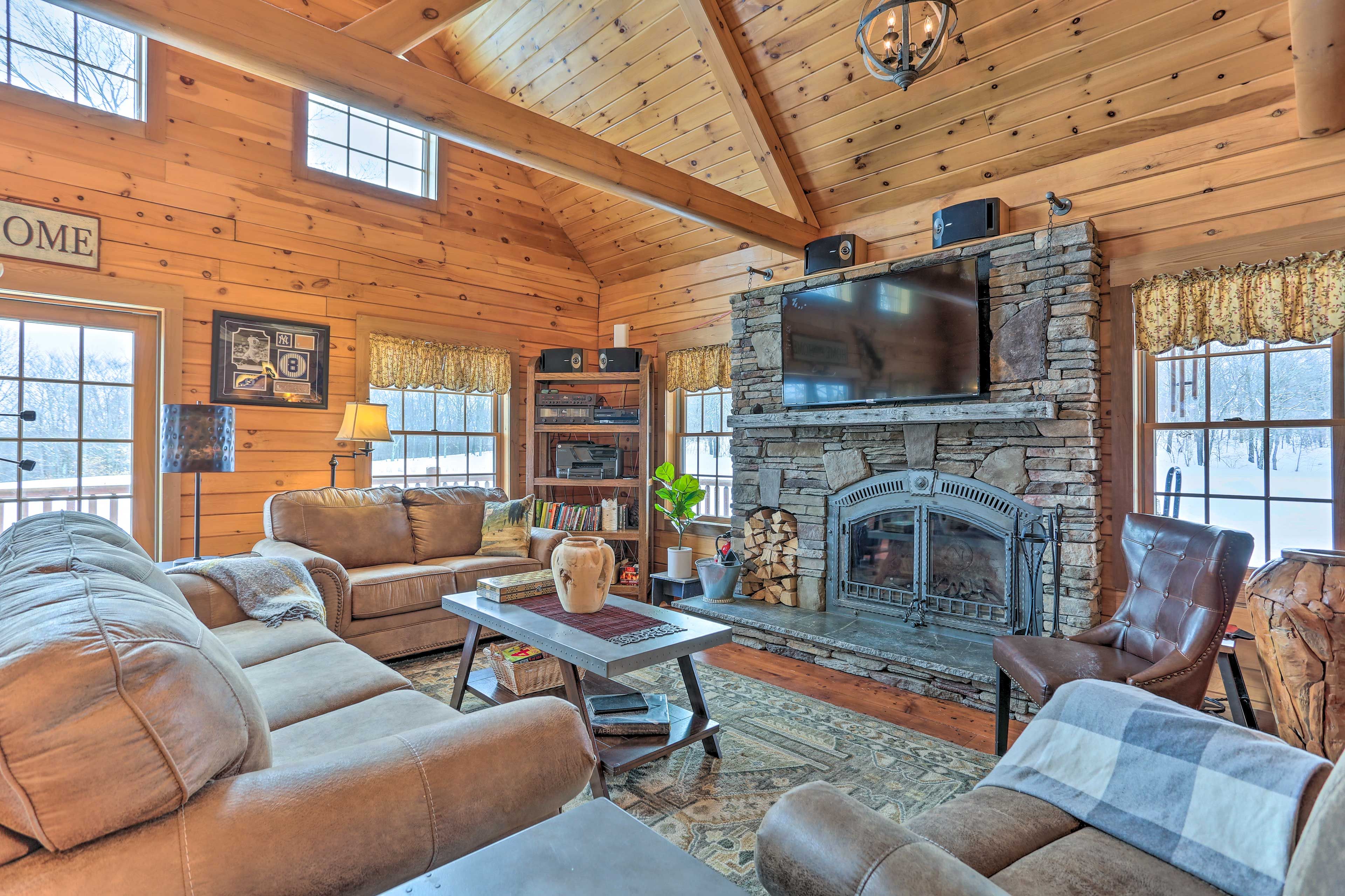 Living Room | Smart TV | Wood-Burning Fireplace | 1st Floor