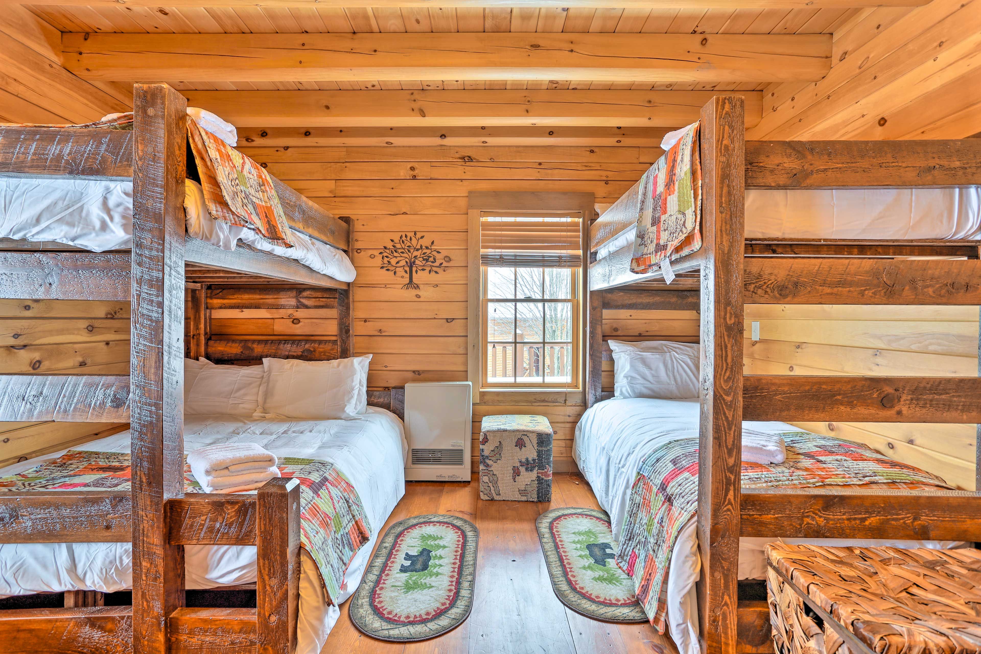 Bedroom 3 | 1st Floor | Twin Bunk Bed | Twin/Full Bunk Bed