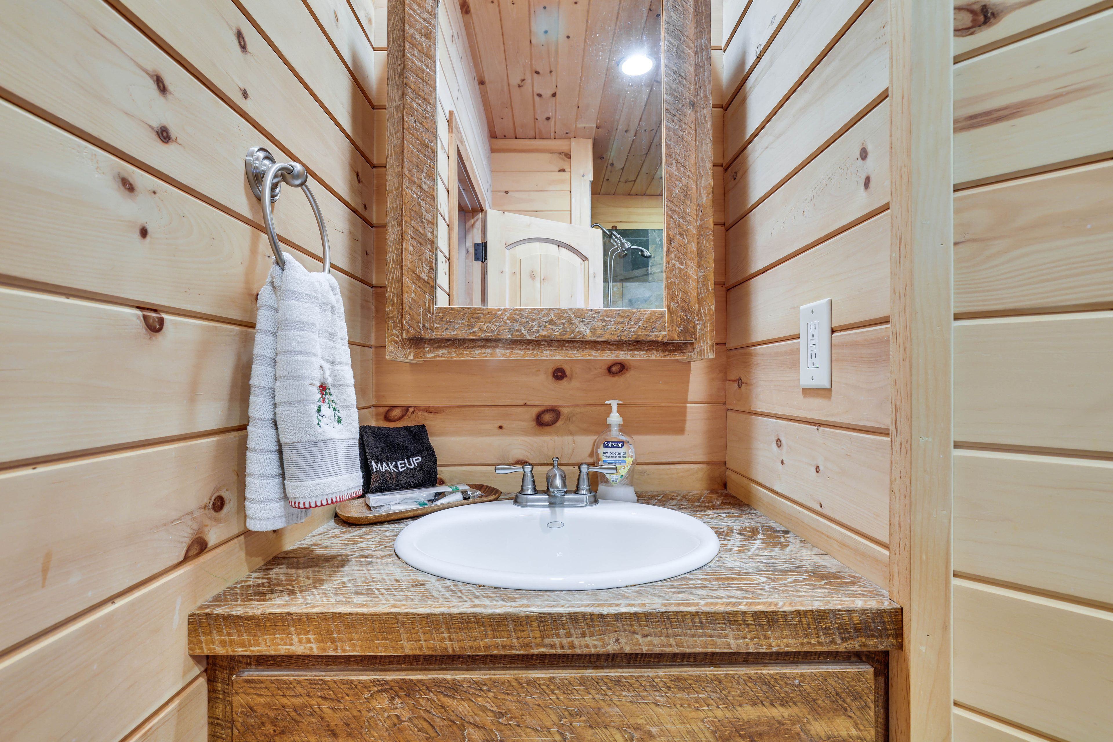 Full Bathroom | Lower Level