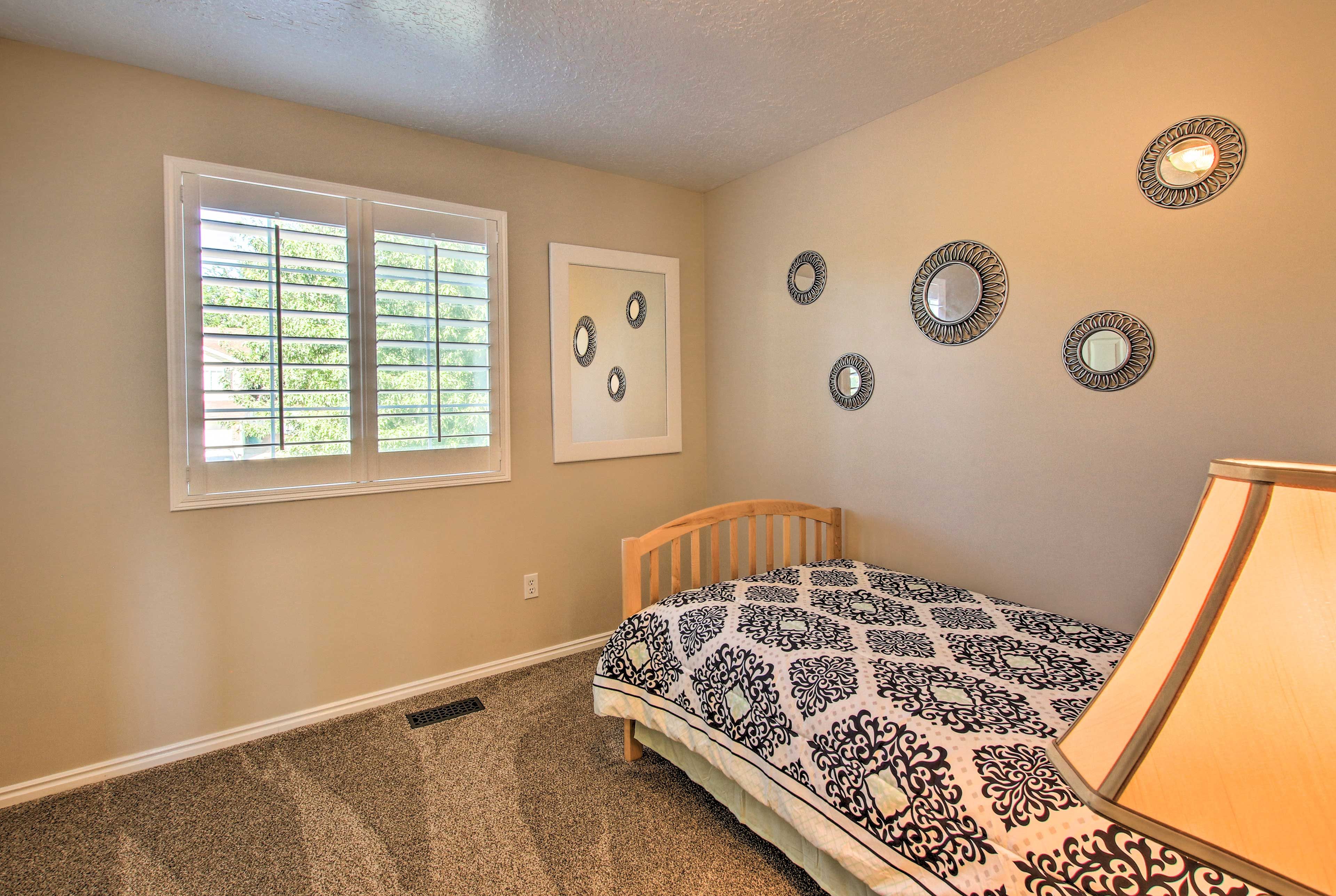Bedroom 3 | Twin Bed