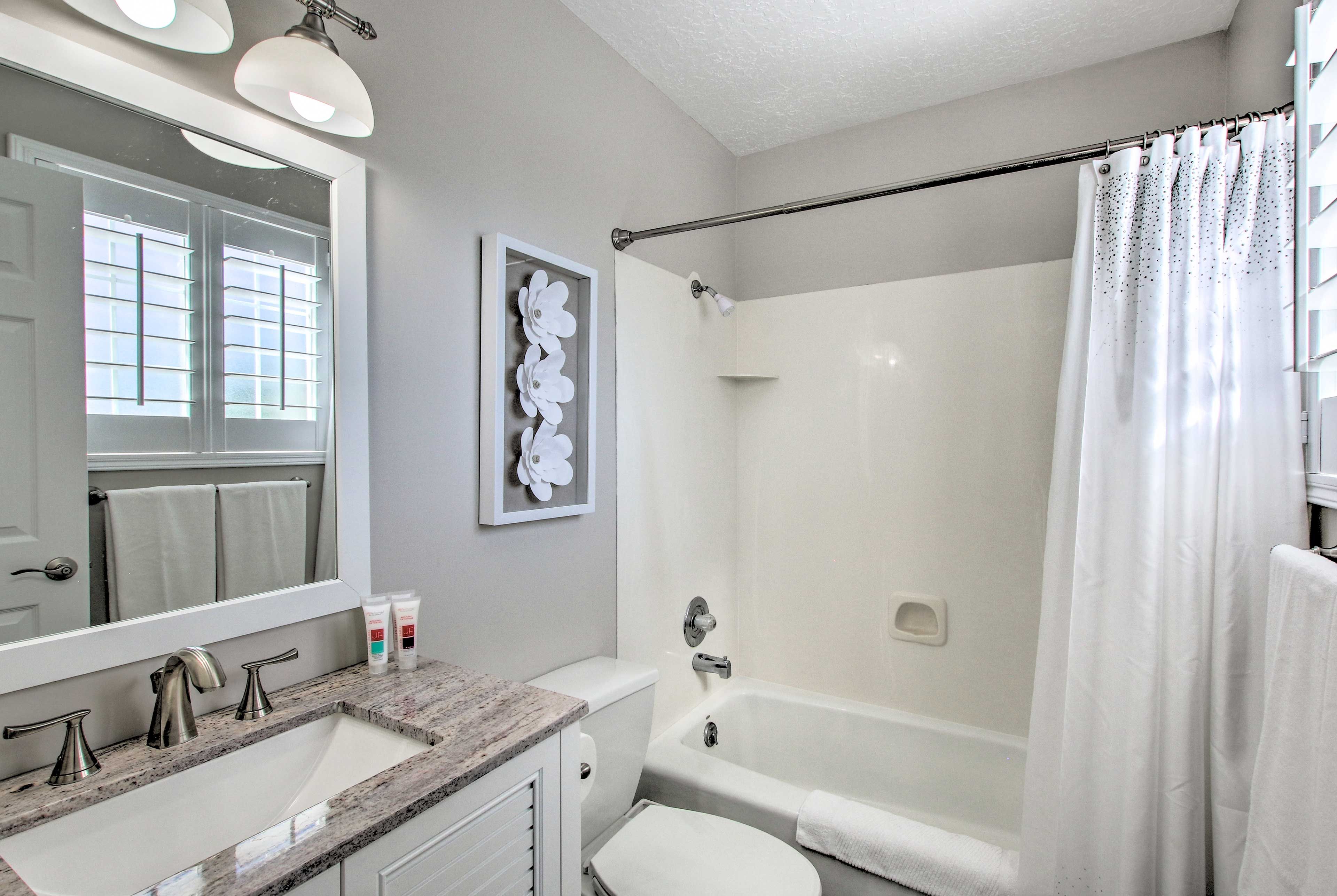 Full Bathroom | Linens & Towels