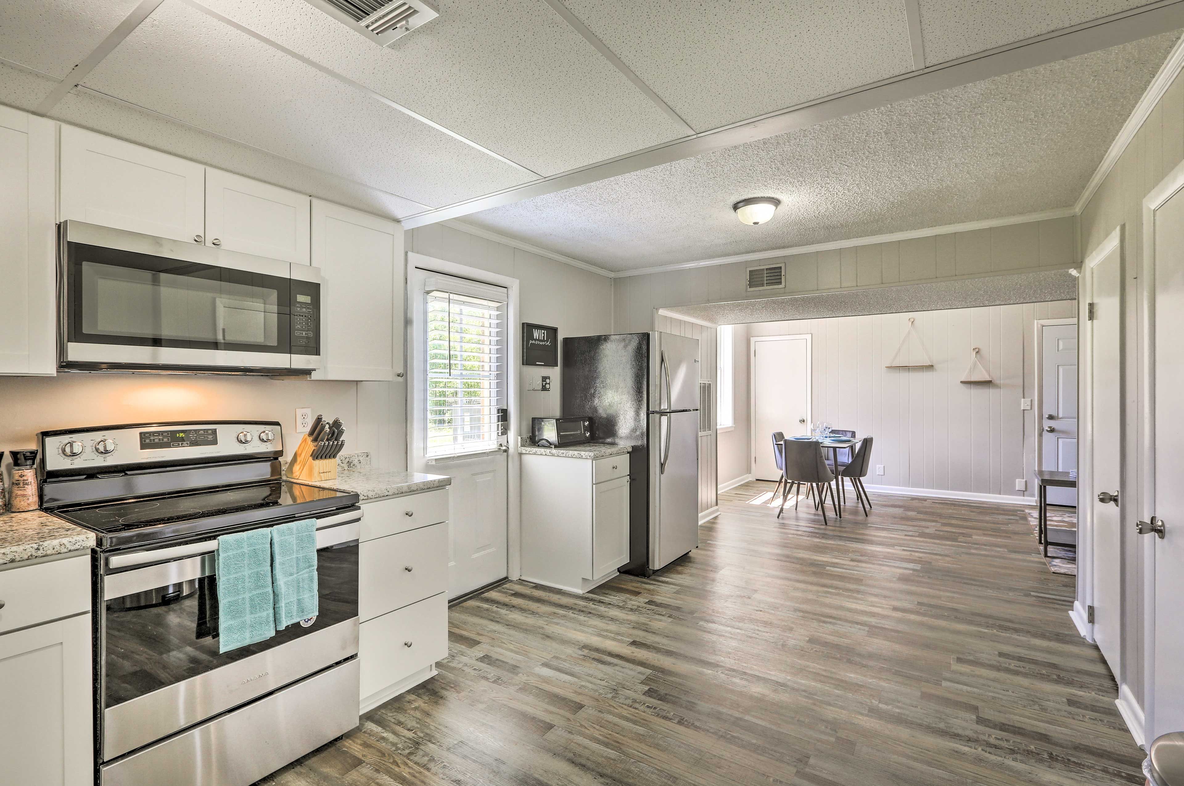 Enjoy home-cooked meals straight from the kitchen.