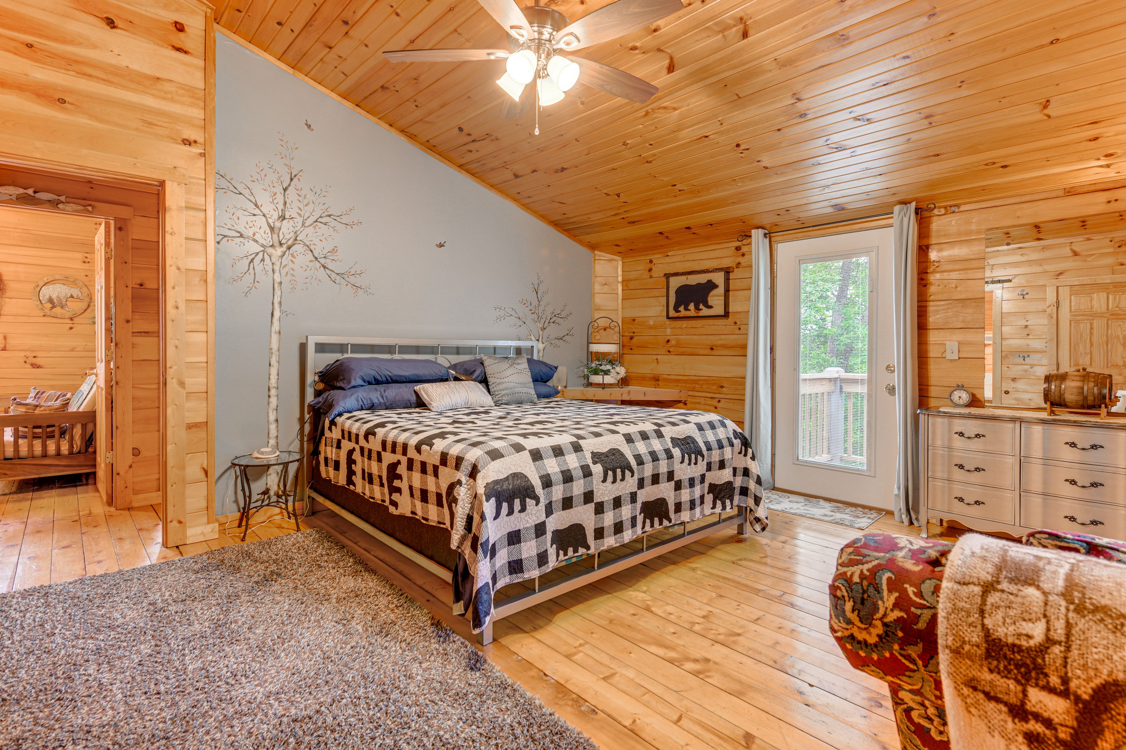 Bedroom 1 | King Bed | 2nd Floor