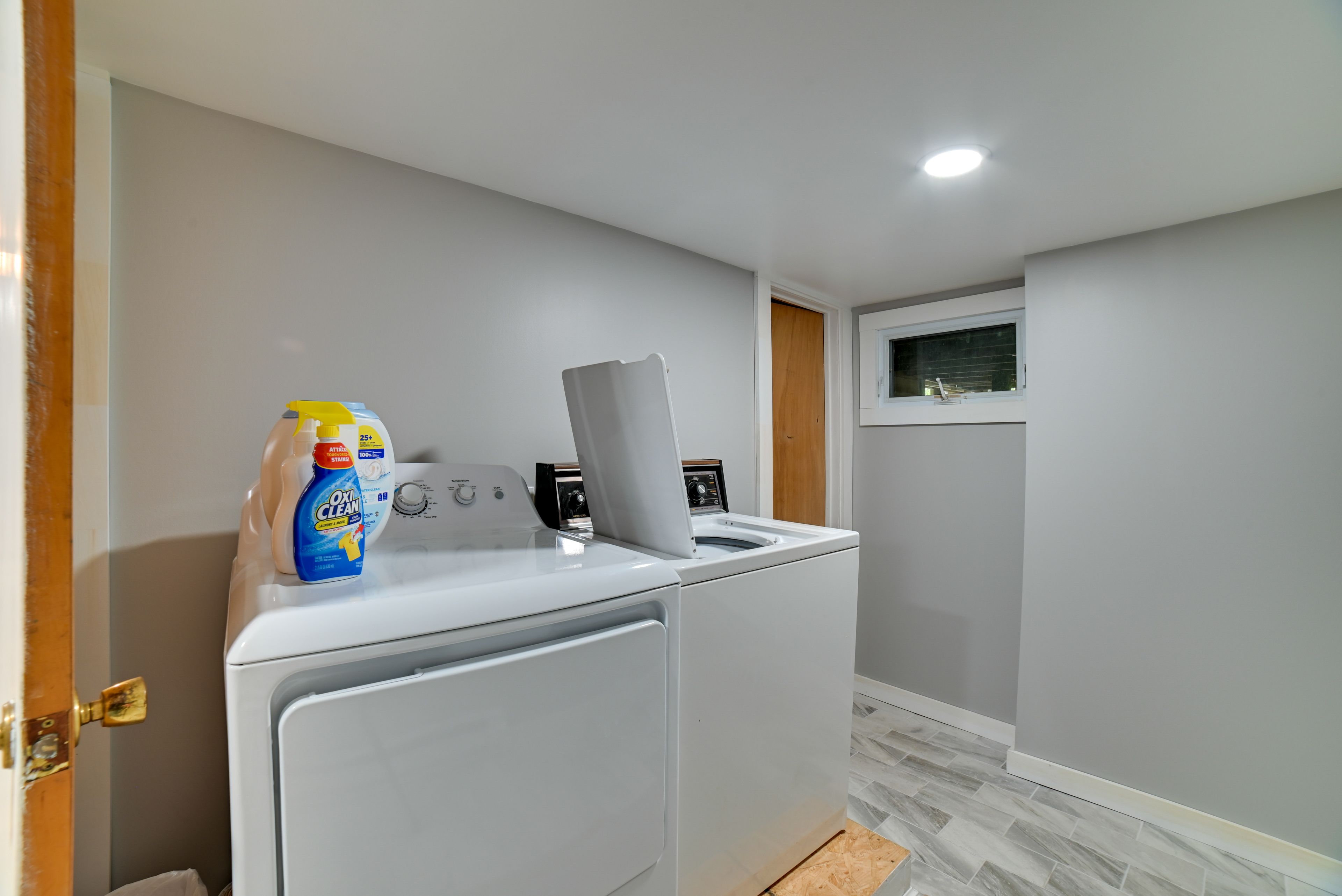 Laundry Room | Washer & Dryer