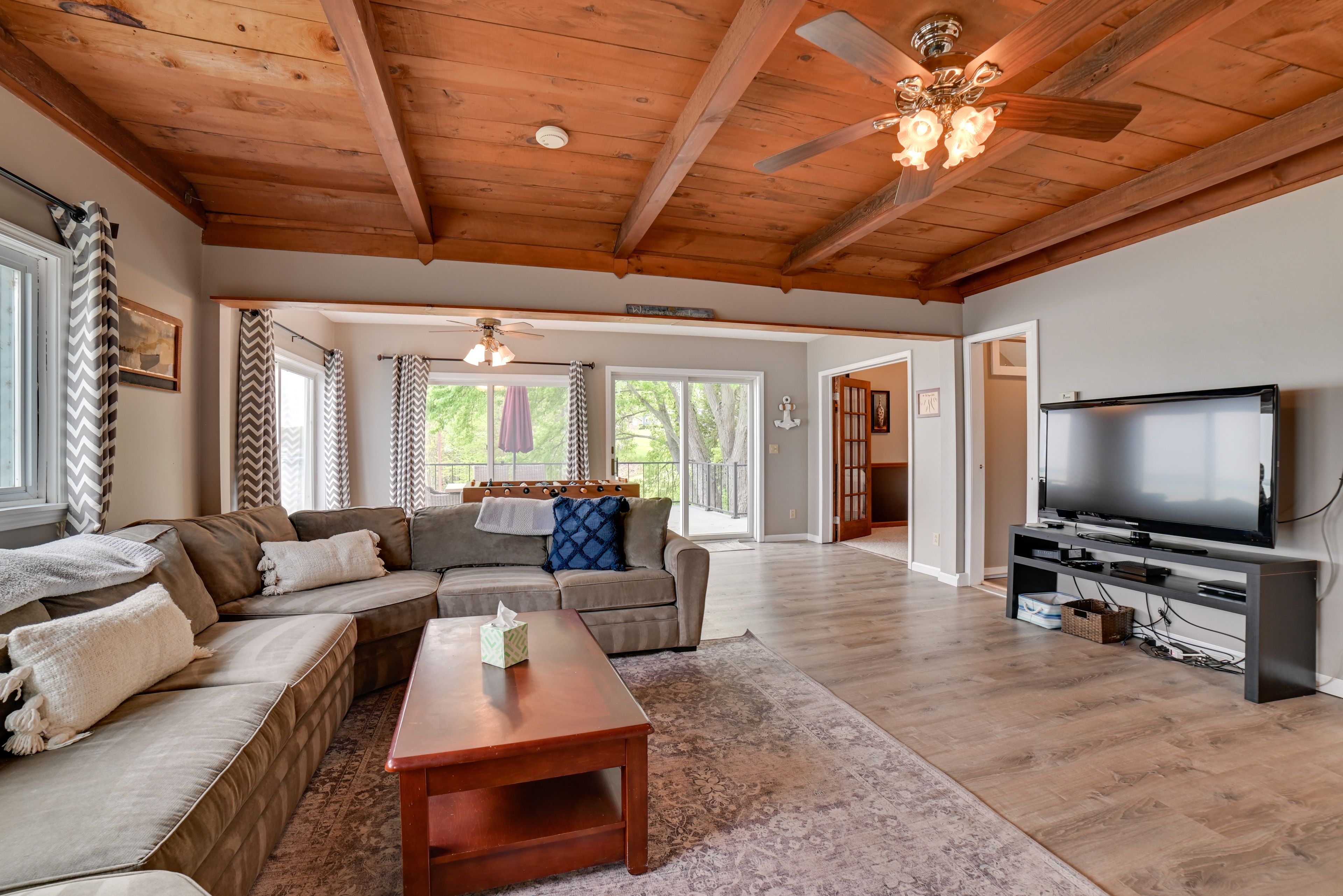 Living Room | Free WiFi | Smart TV