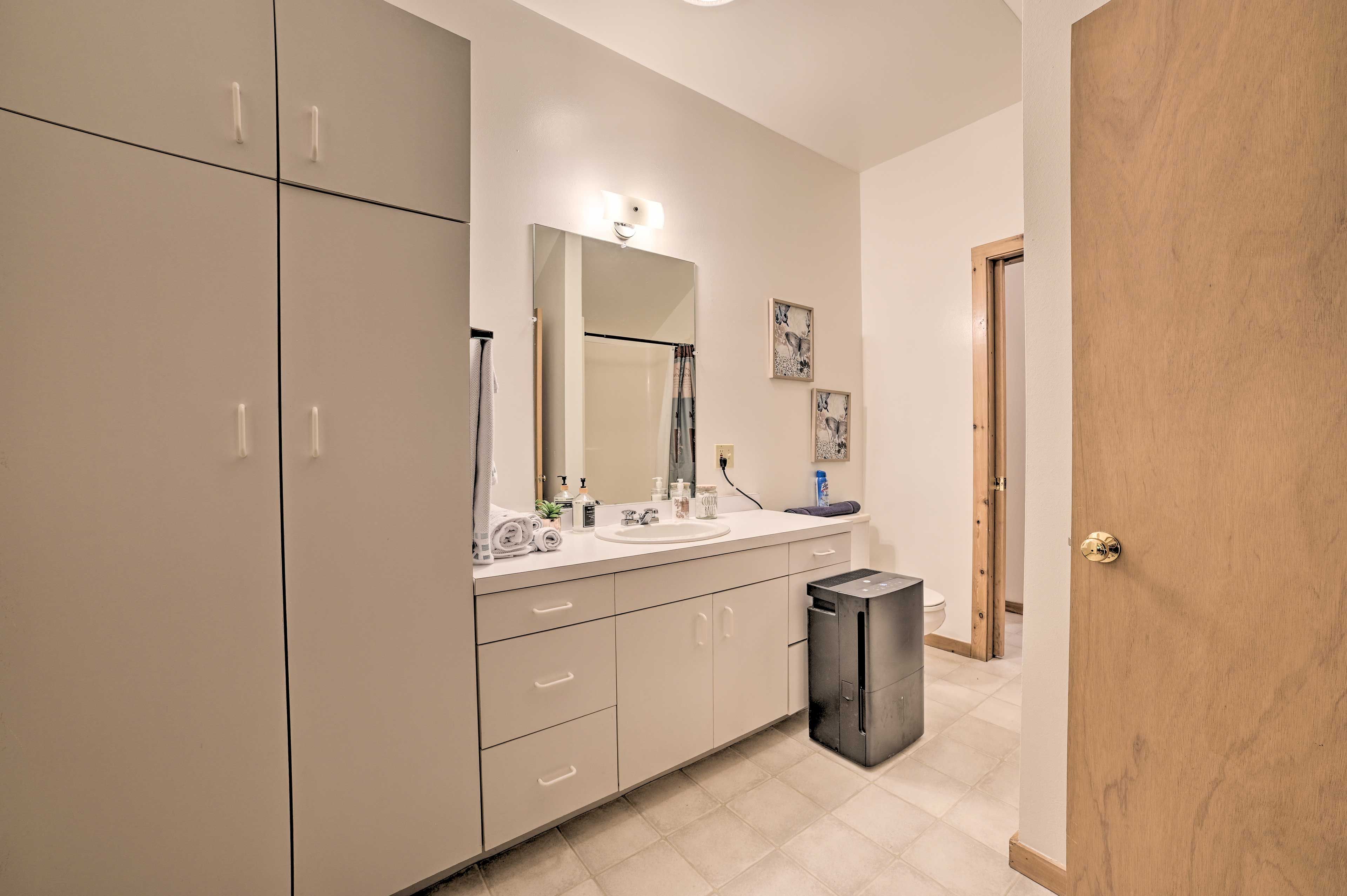 Full Bathroom