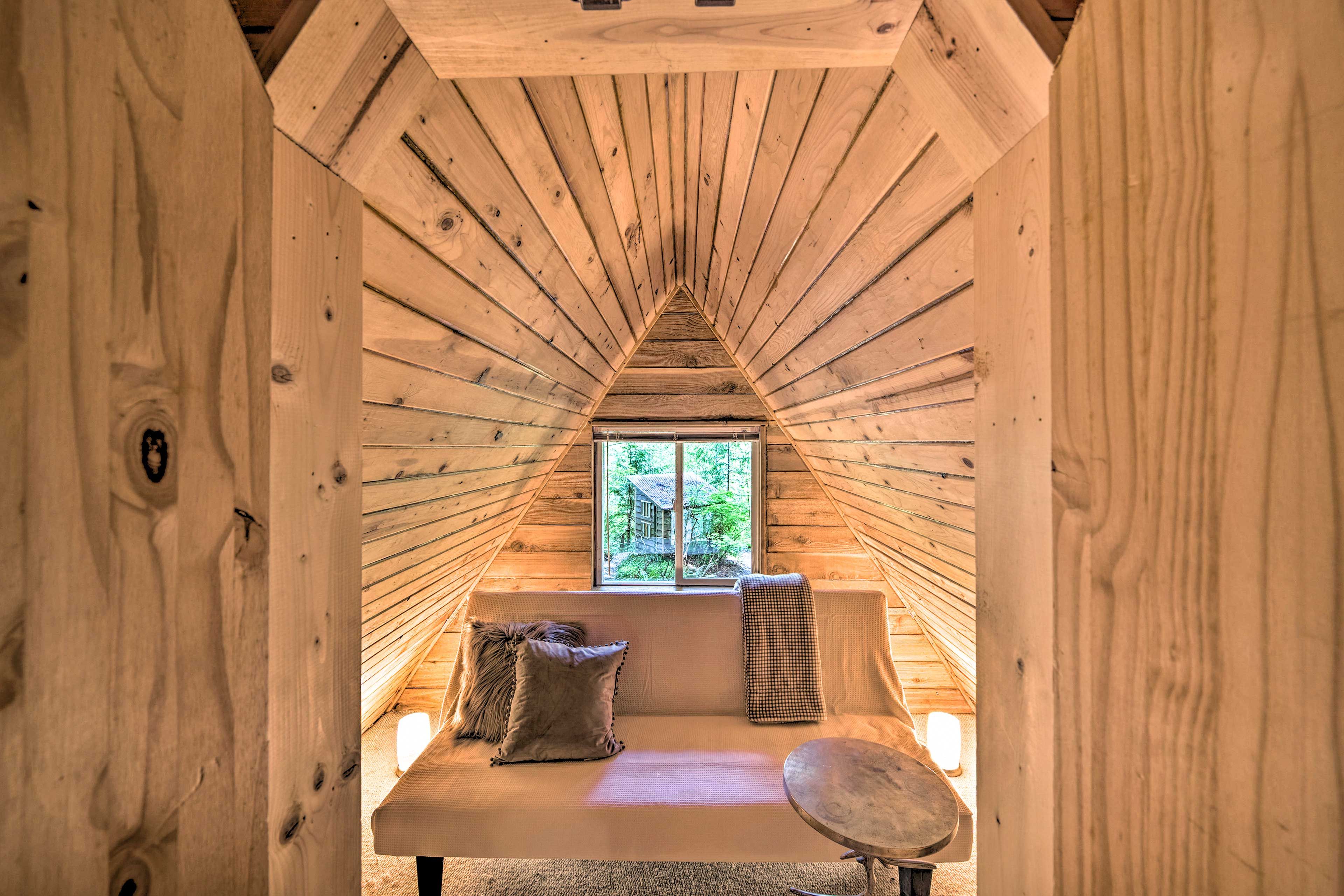 Bedroom | Futon | 2nd Floor
