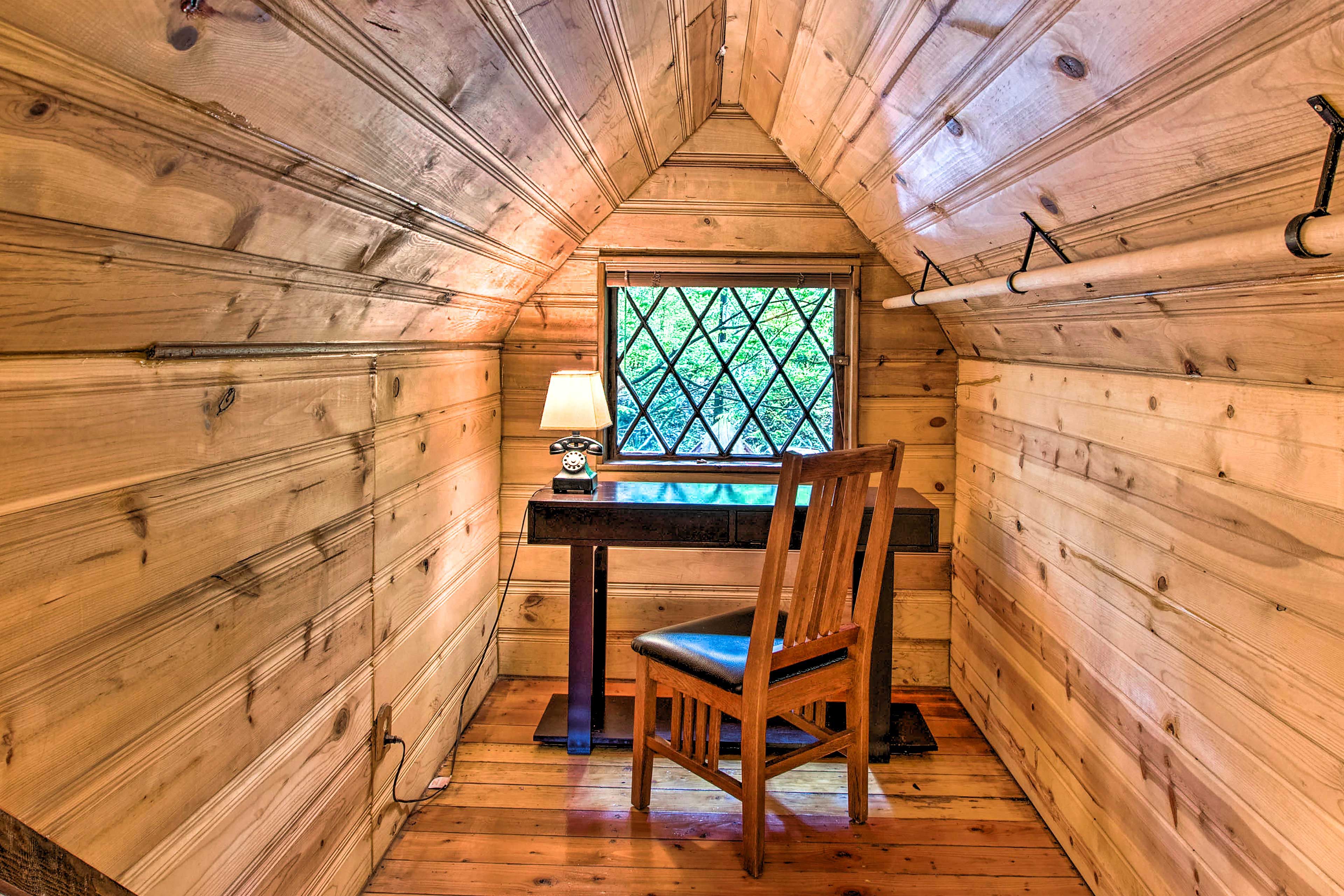 Writing Nook | 2nd Floor