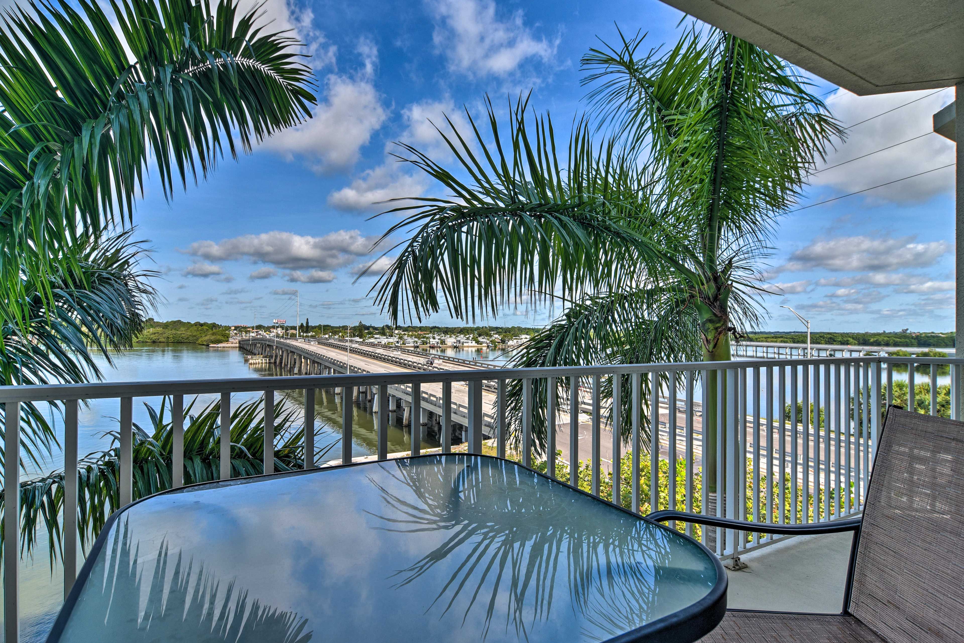 Enjoy a dinner on the balcony.