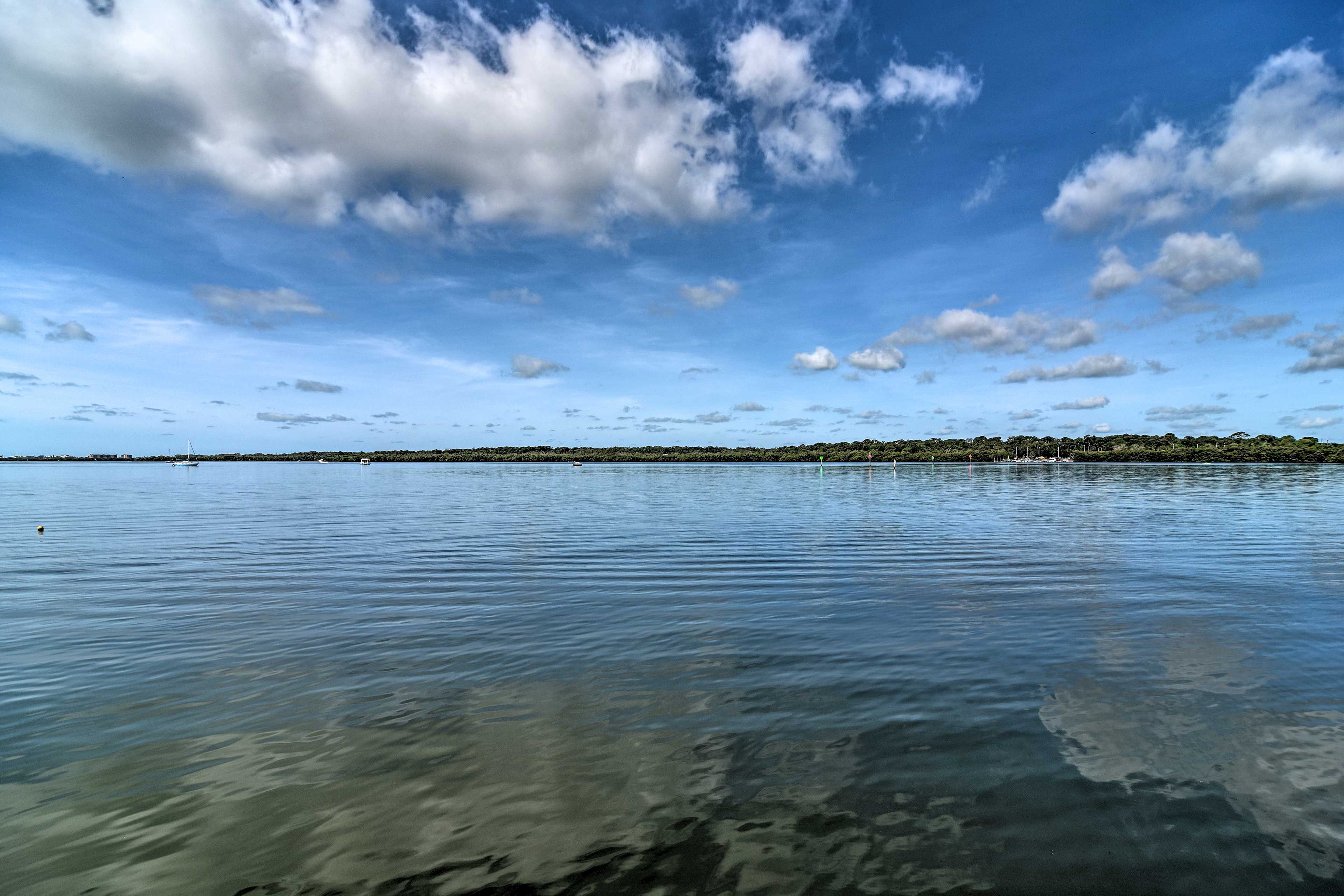 Enjoy kayaking, golfing, surfing, parasailing, and dolphin tours nearby!