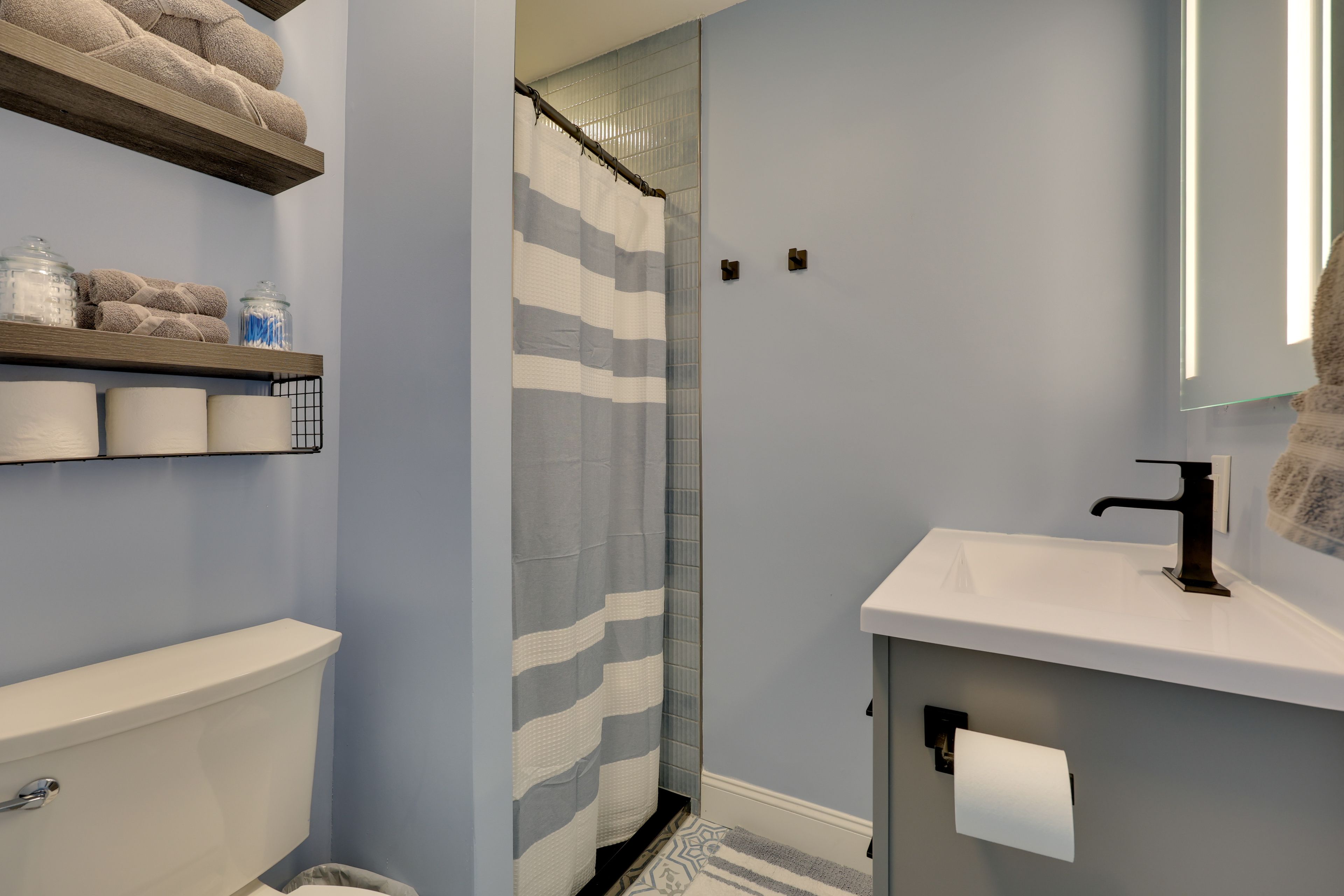 En-Suite Bathroom | Shower | Towels & Linens Provided
