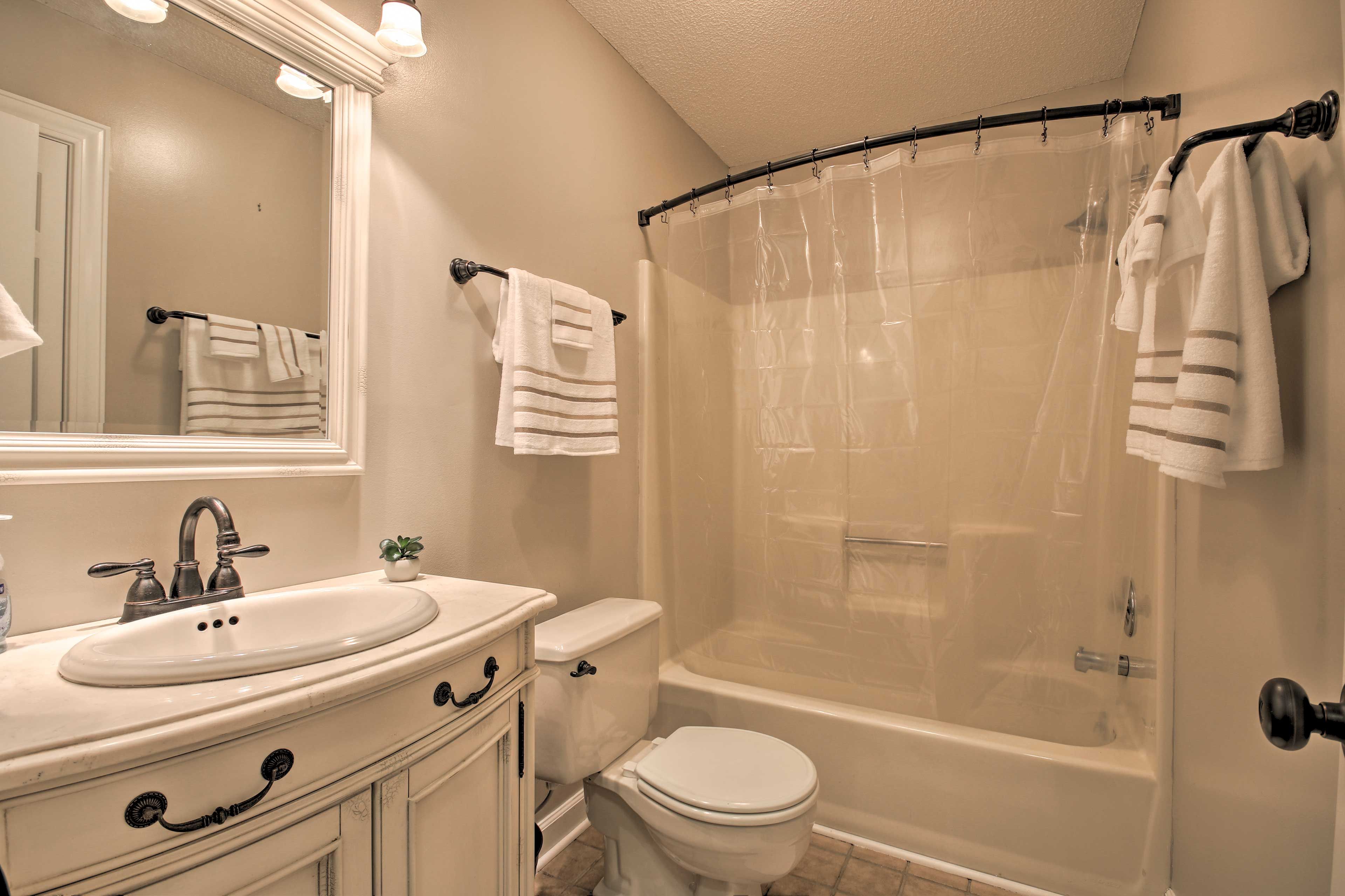 Bathroom | Towels Provided