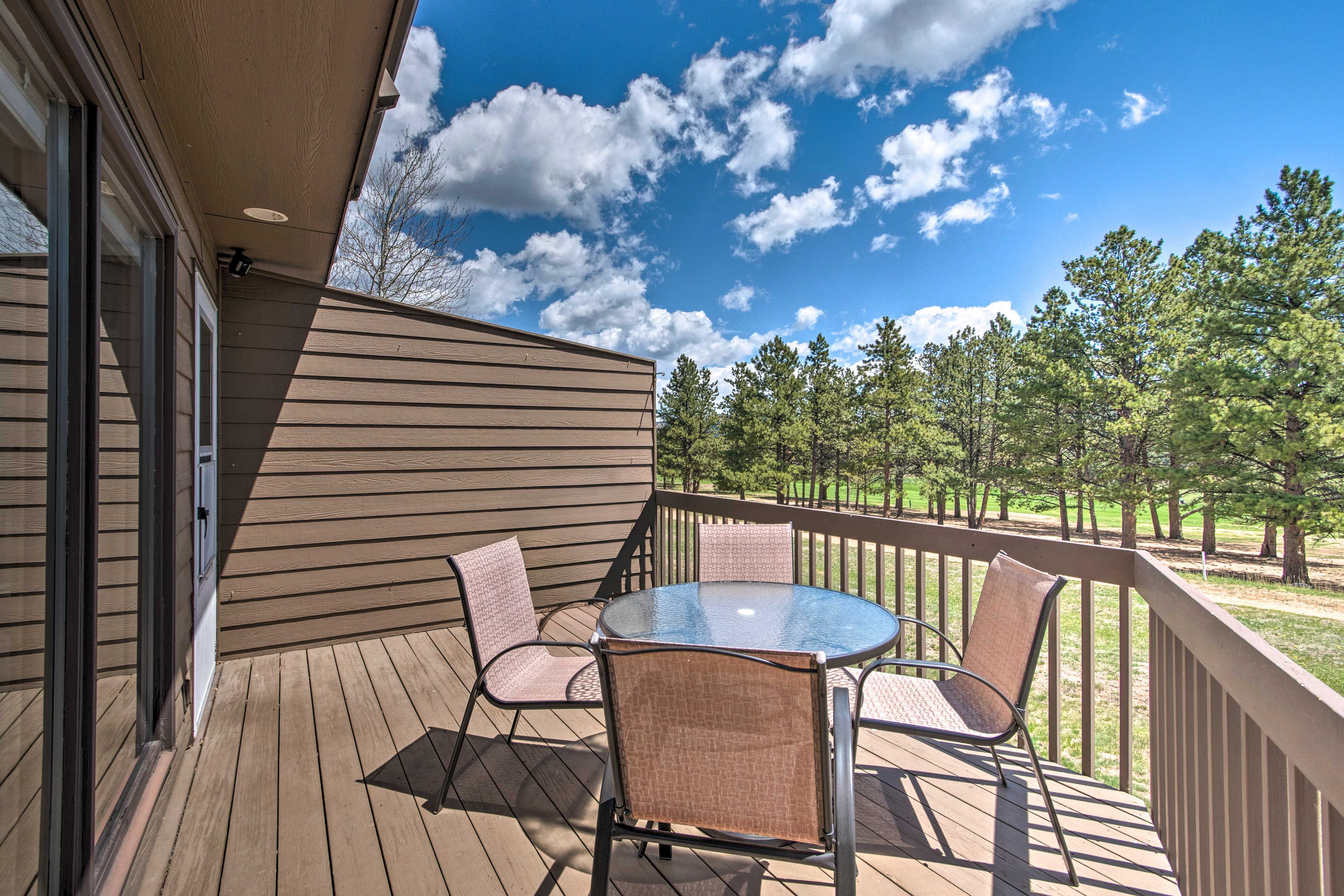Deck | Outdoor Dining