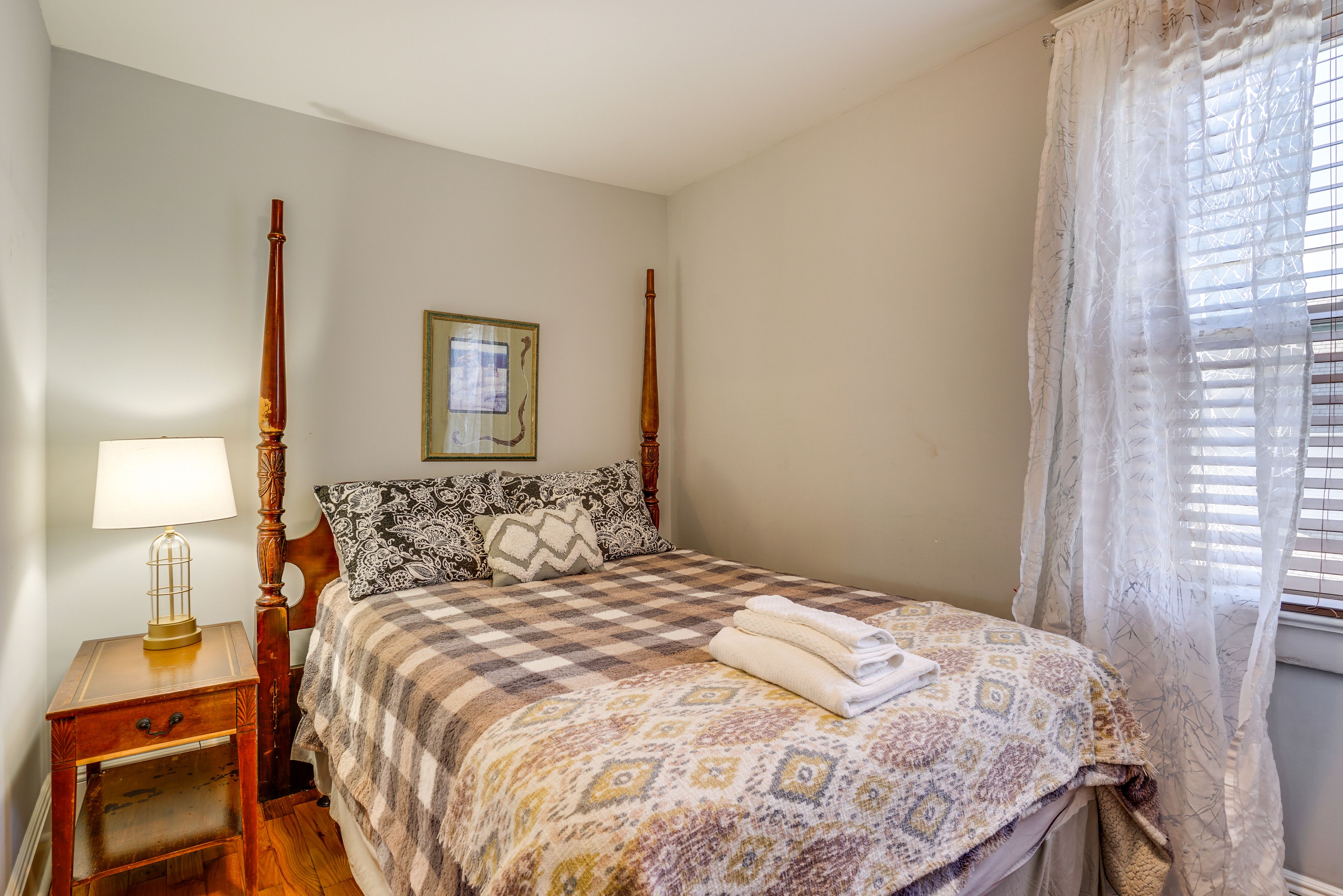 Bedroom 7 | Full Bed