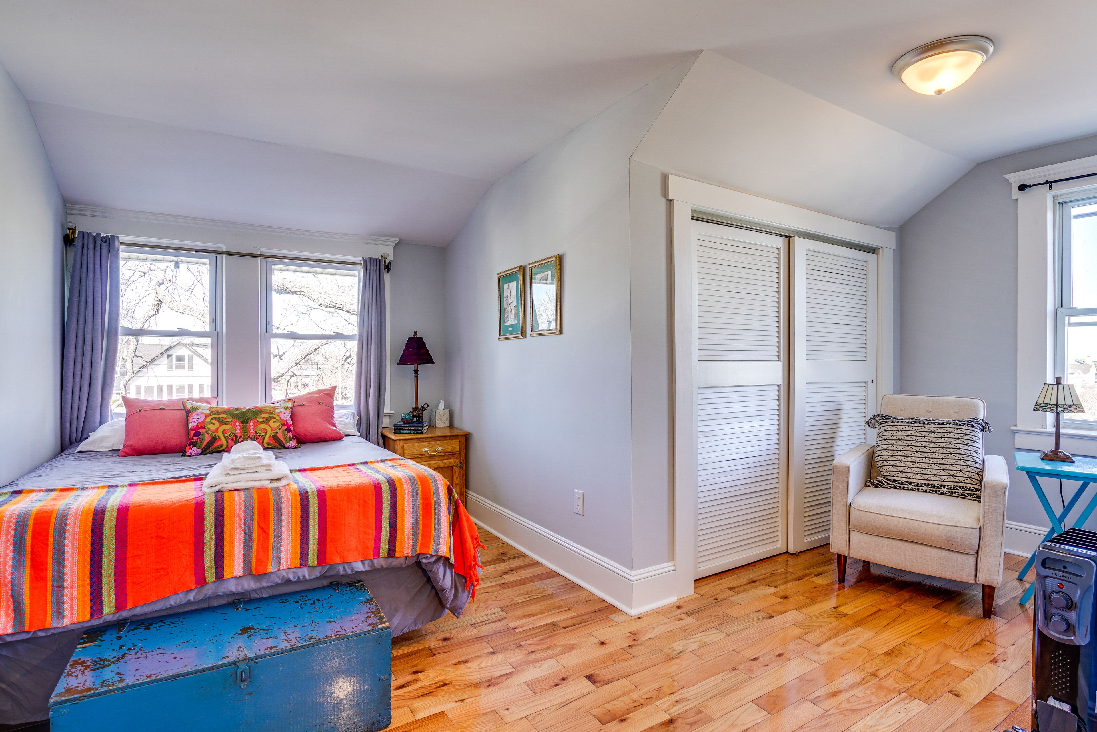 Bedroom 6 | Queen Bed