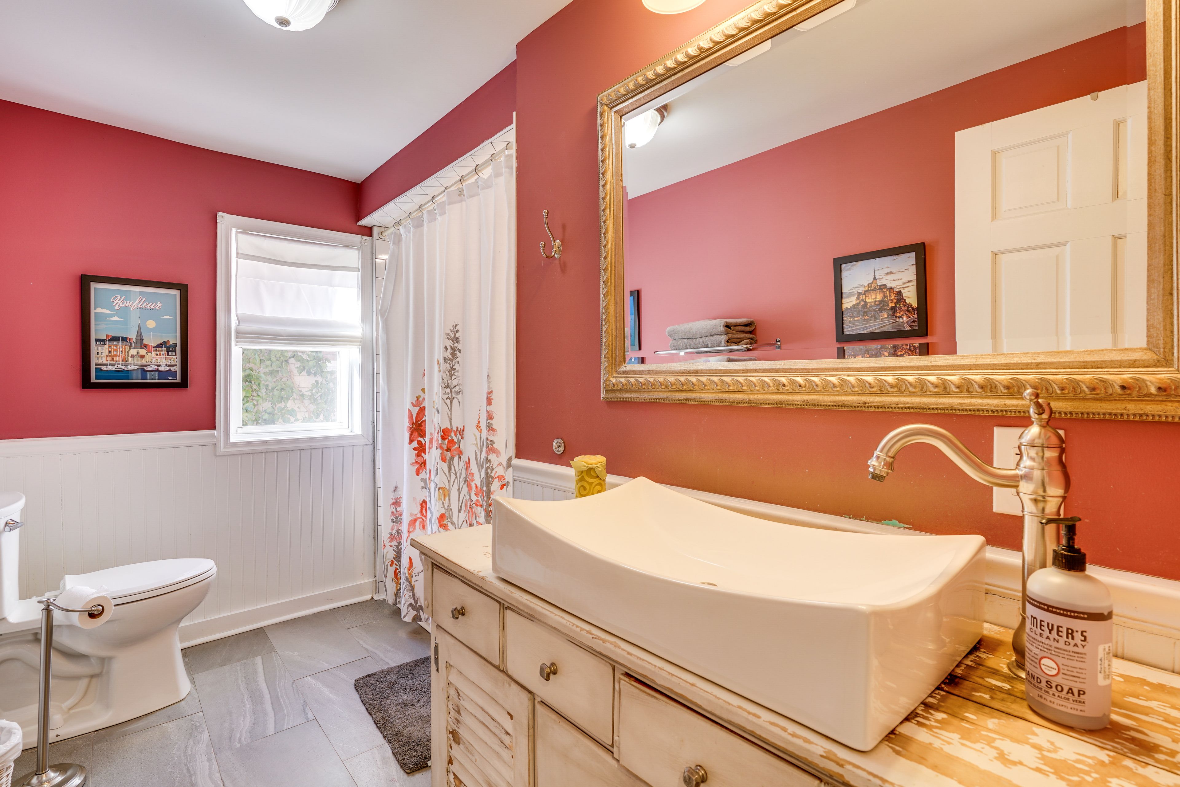 Full Bathroom