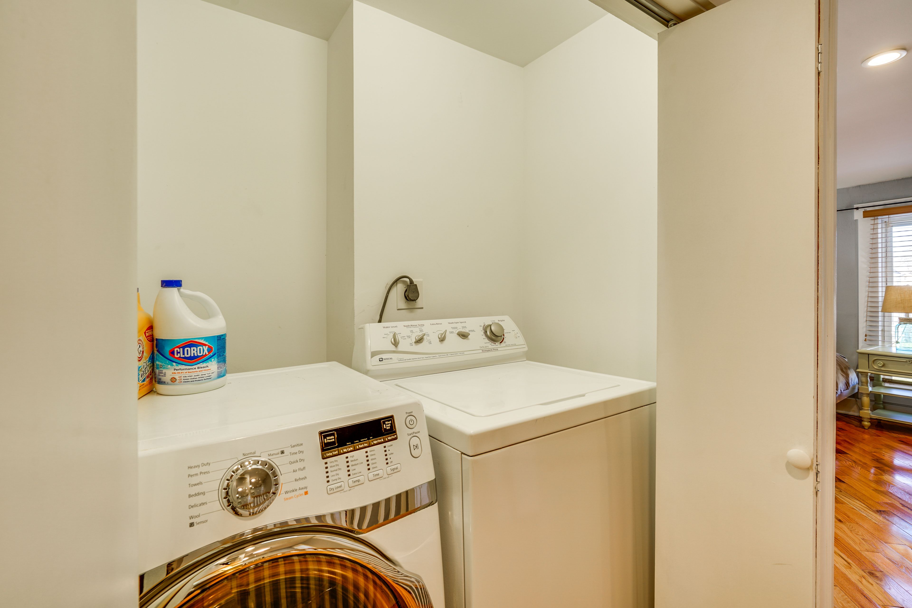In-Unit Laundry | Washer & Dryer