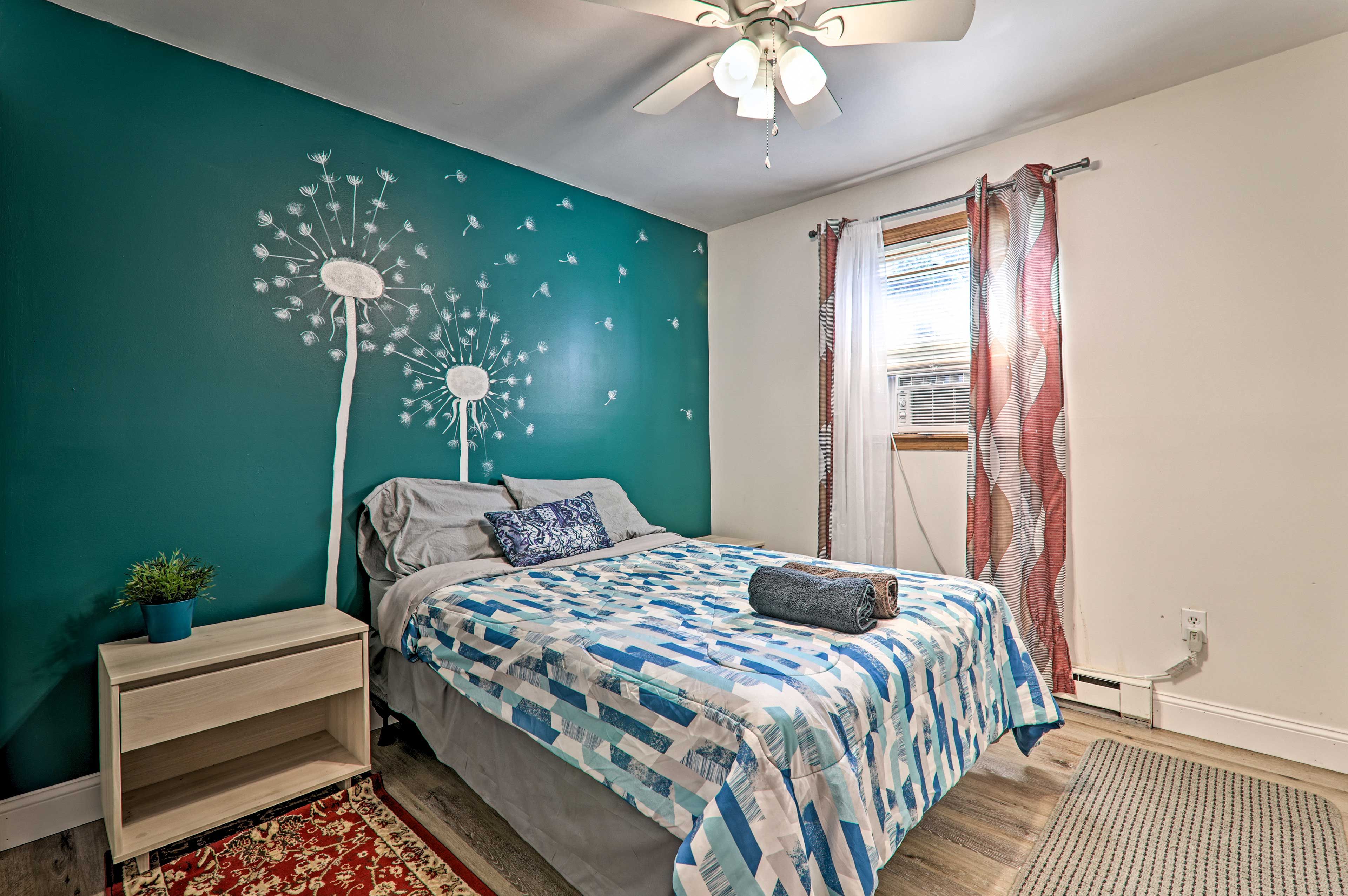 Bedroom 2 | Queen Bed