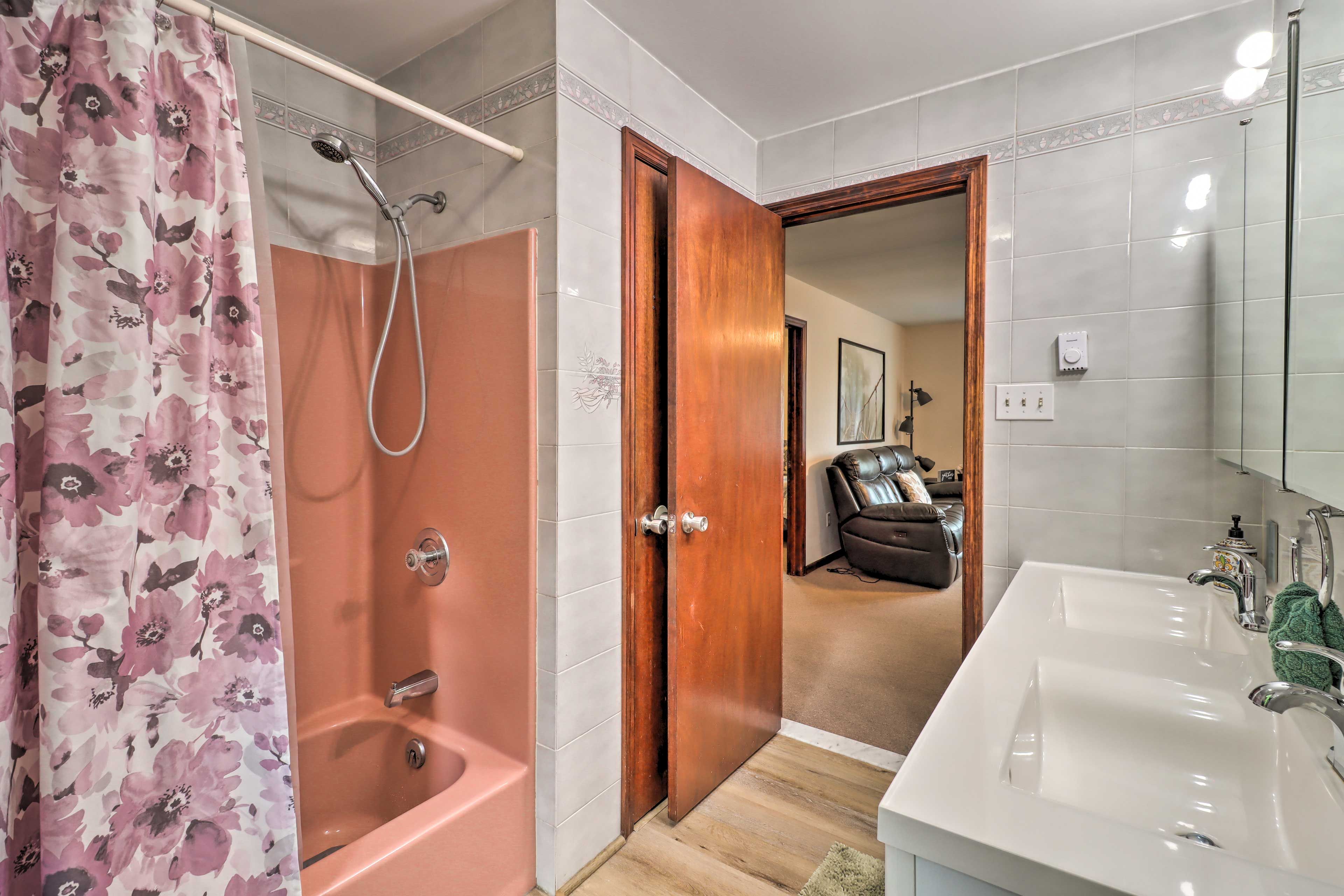 Full Bathroom