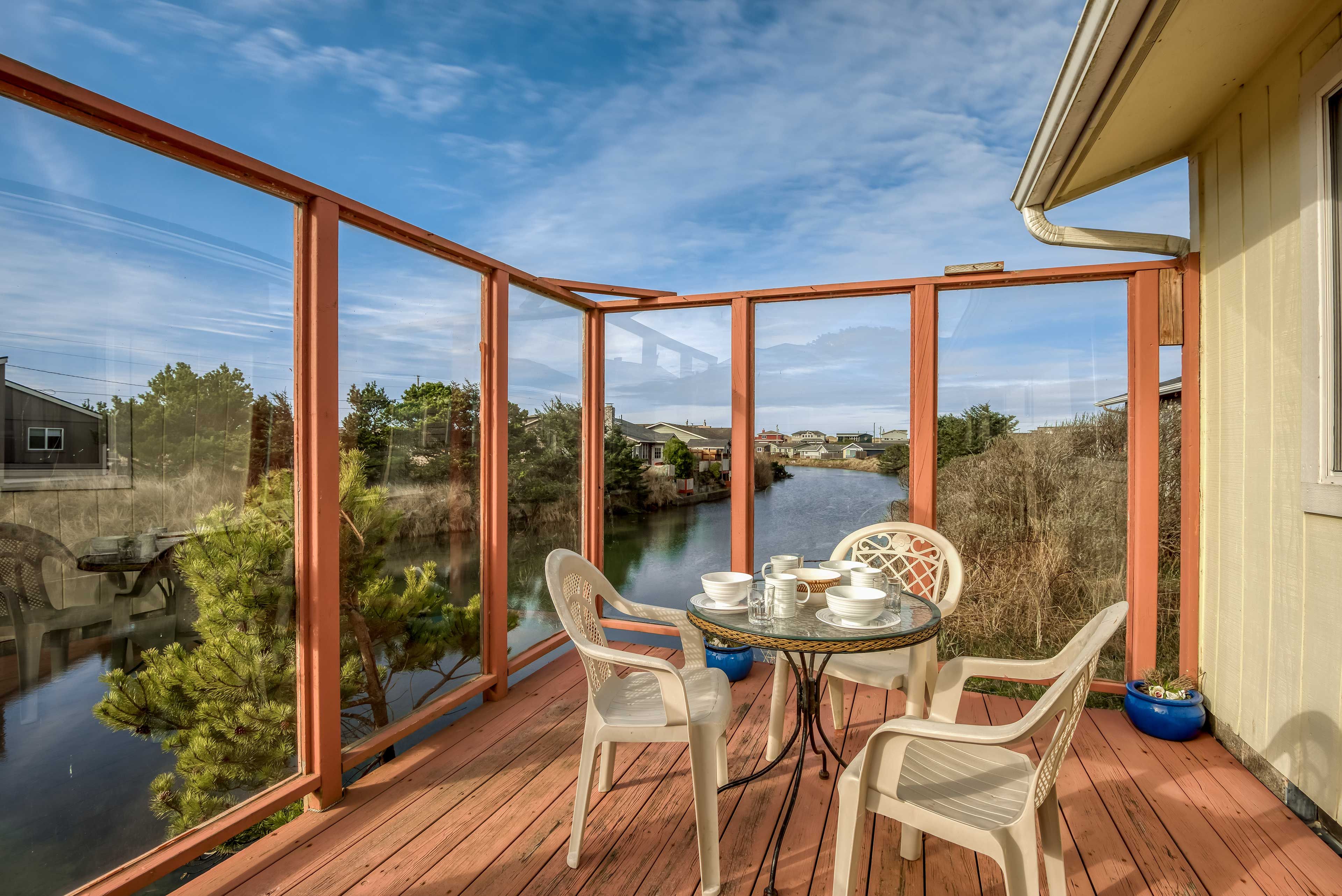 Waldport Vacation Rental | 2BR | 1BA | 1,060 Sq Ft | Step-Free Entry
