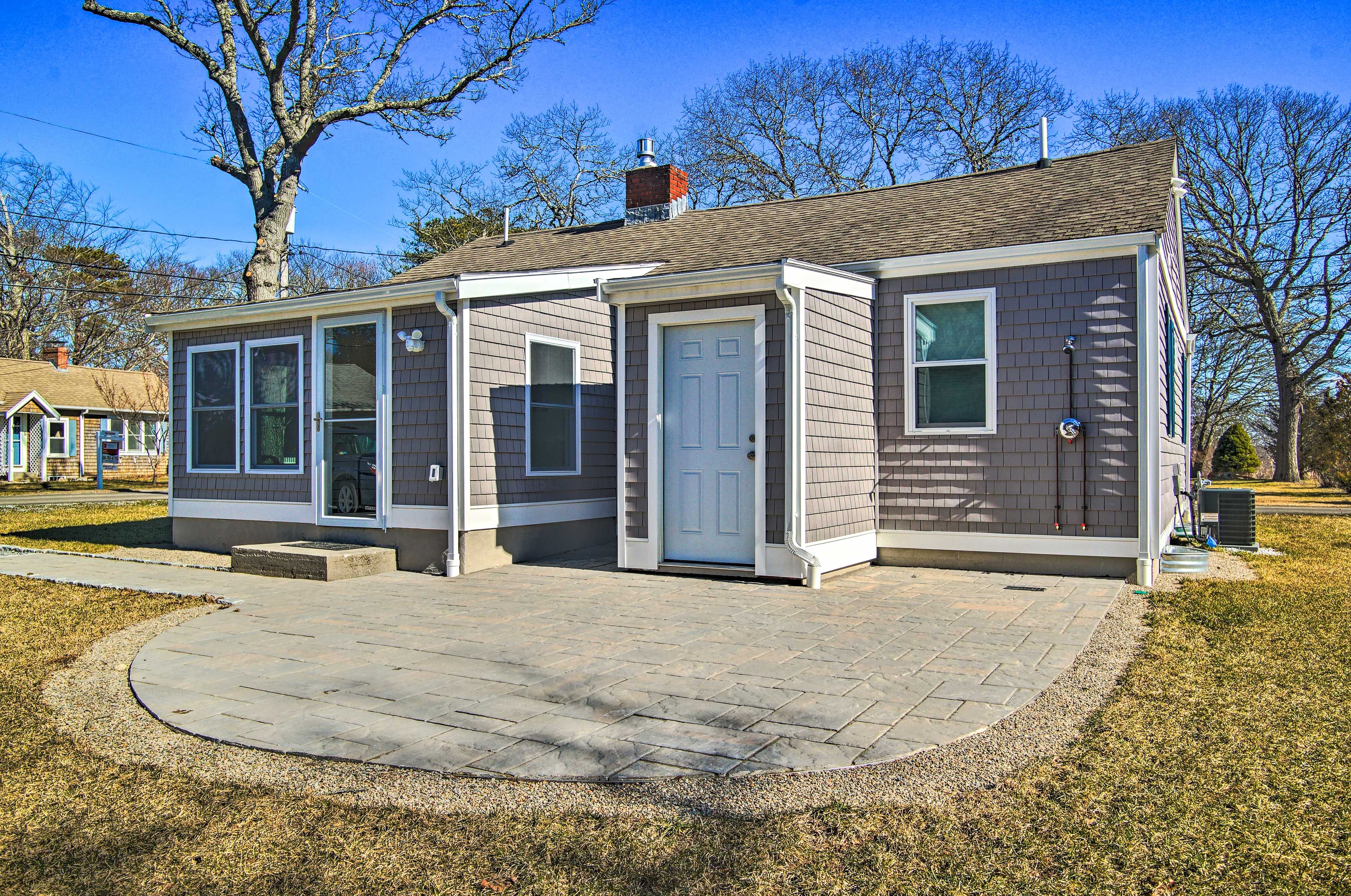 Backyard | Parking | Driveway (2 Vehicles)
