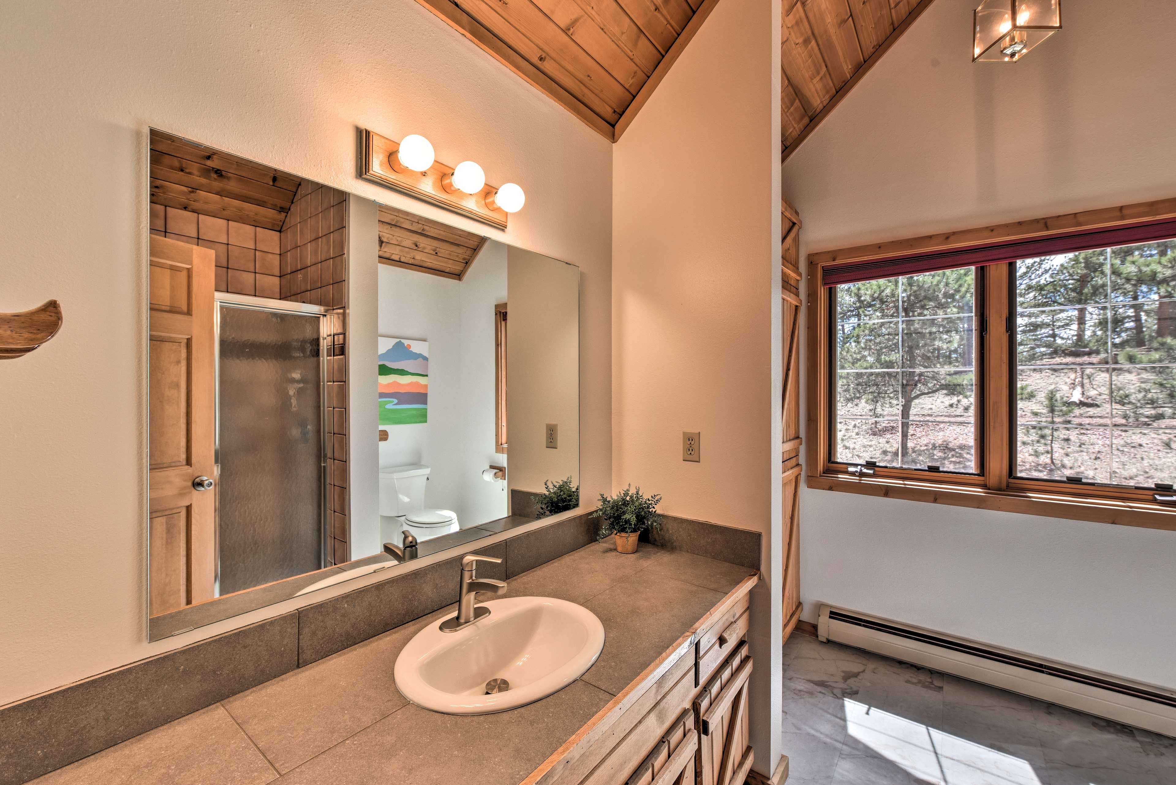 Full Bathroom | Hair Dryer