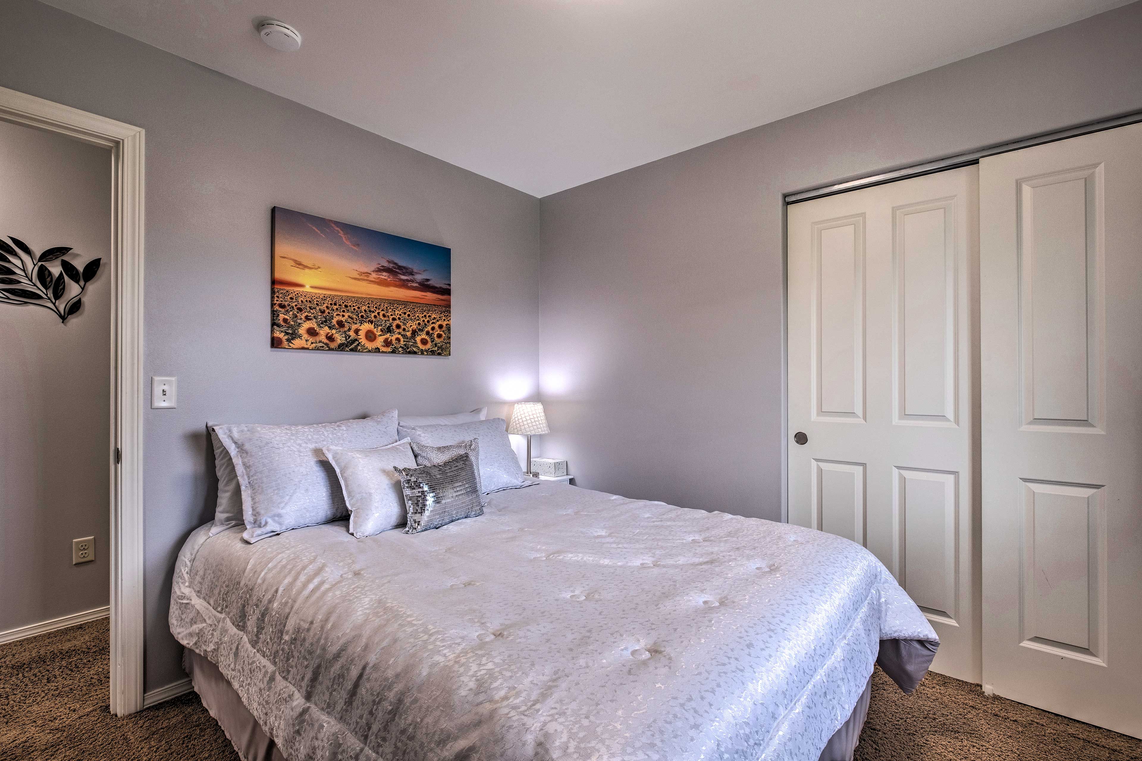 Rest easy on the queen bed.