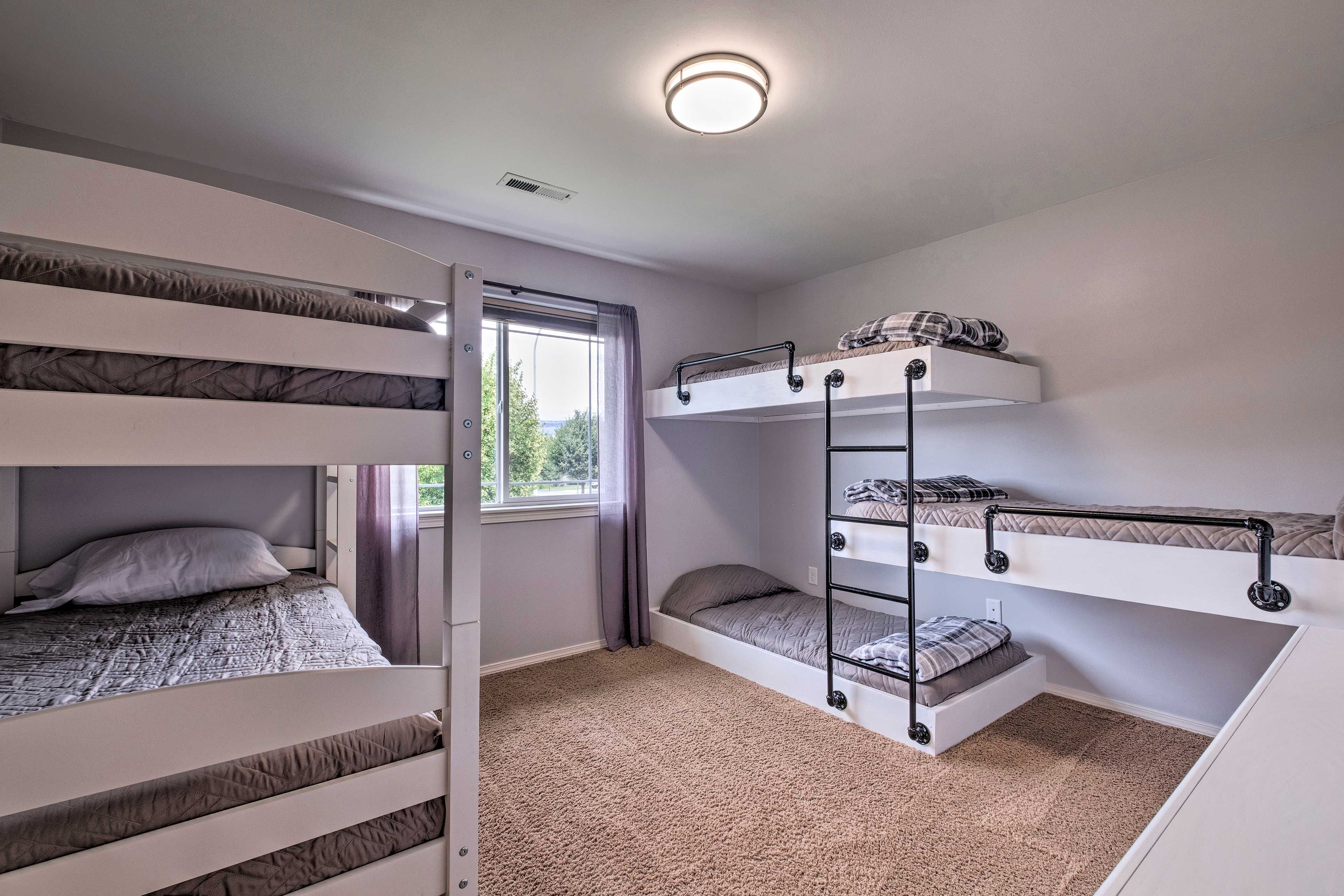 The kids will love this room, which sleeps 5 on the twin beds.