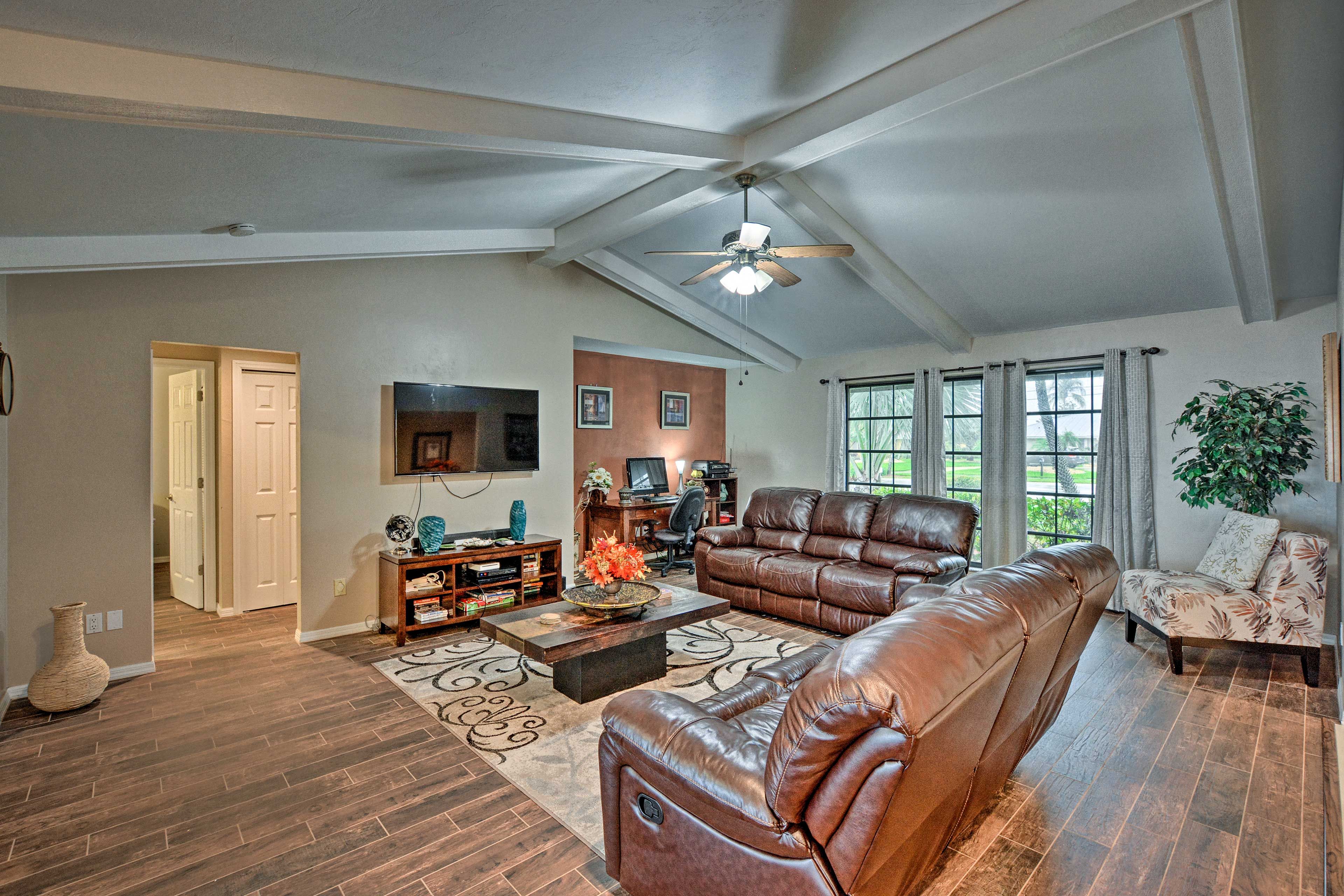Kick back in this vacation rental's tastefully decorated living area!