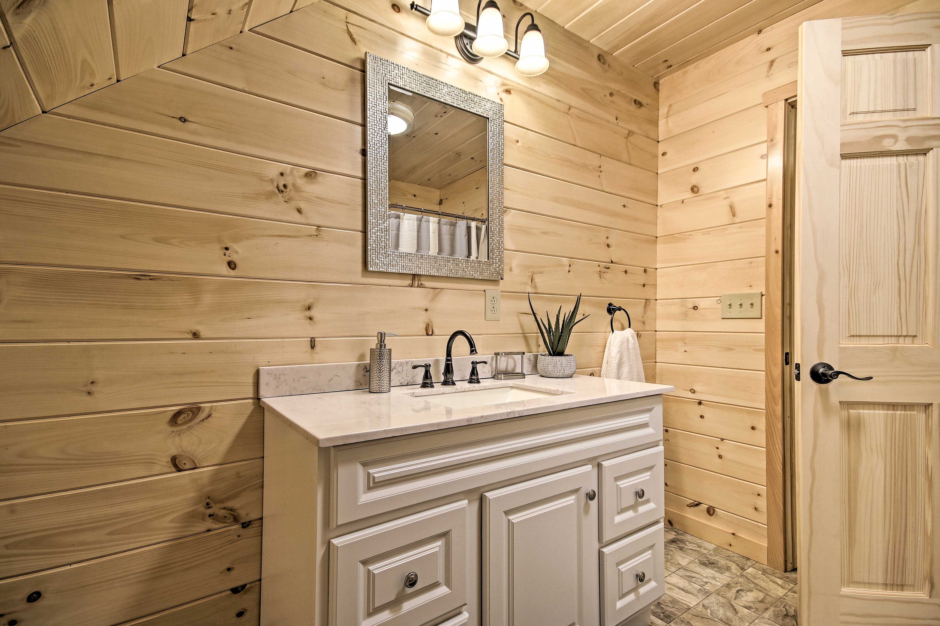 Full Bathroom