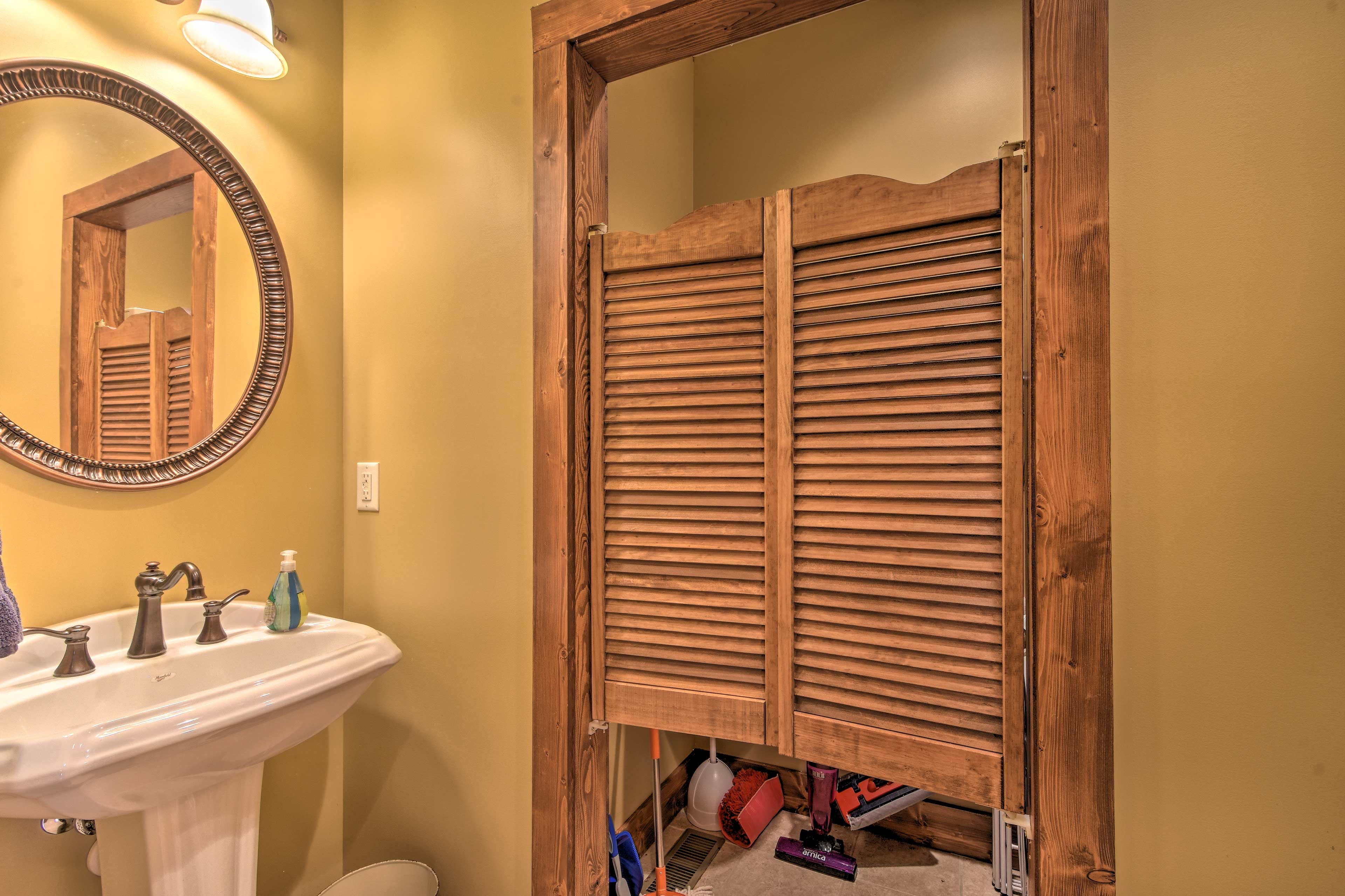 Half Bath | 1st Floor