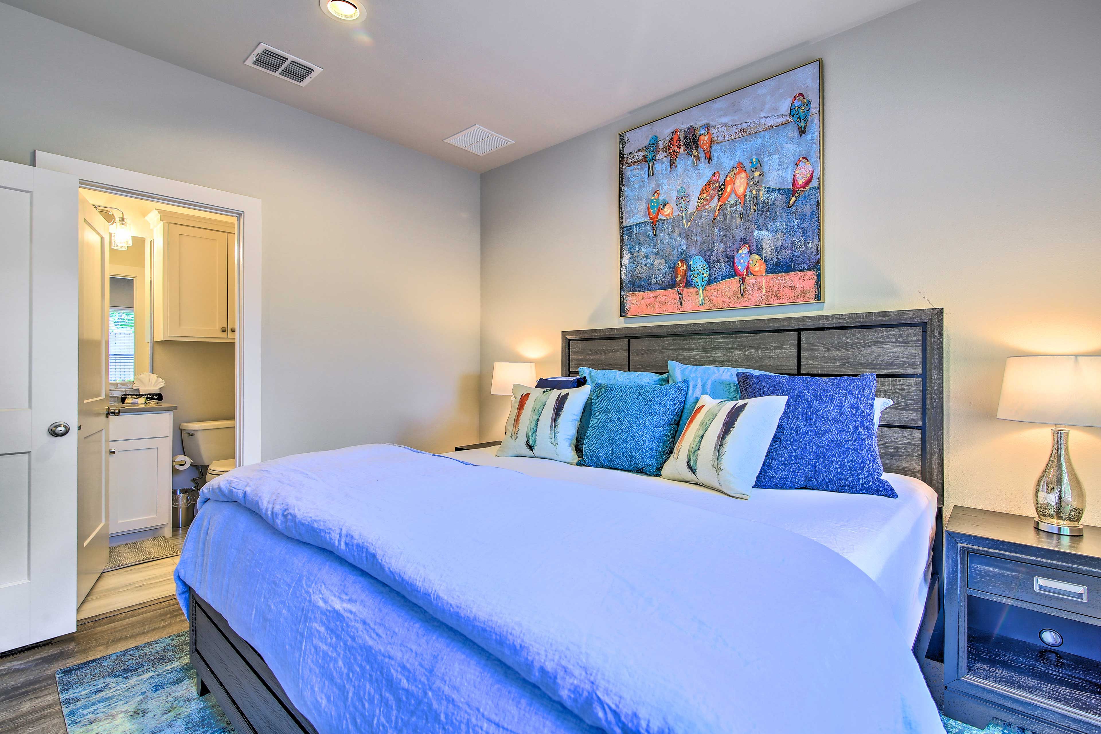 you'll have access to an en-suite bathroom.