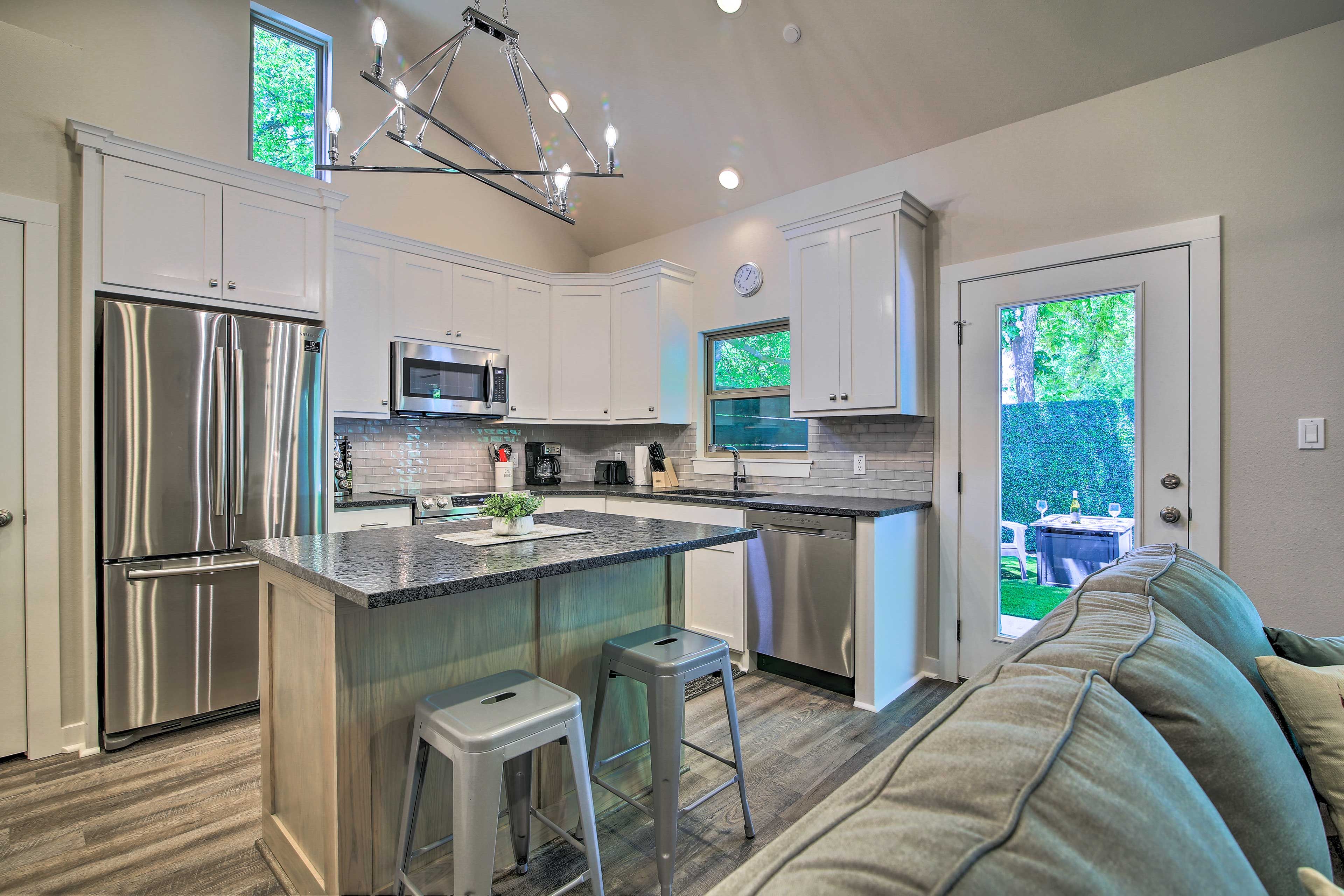 Try out a new recipe in this vacation rental's pristine full kitchen.