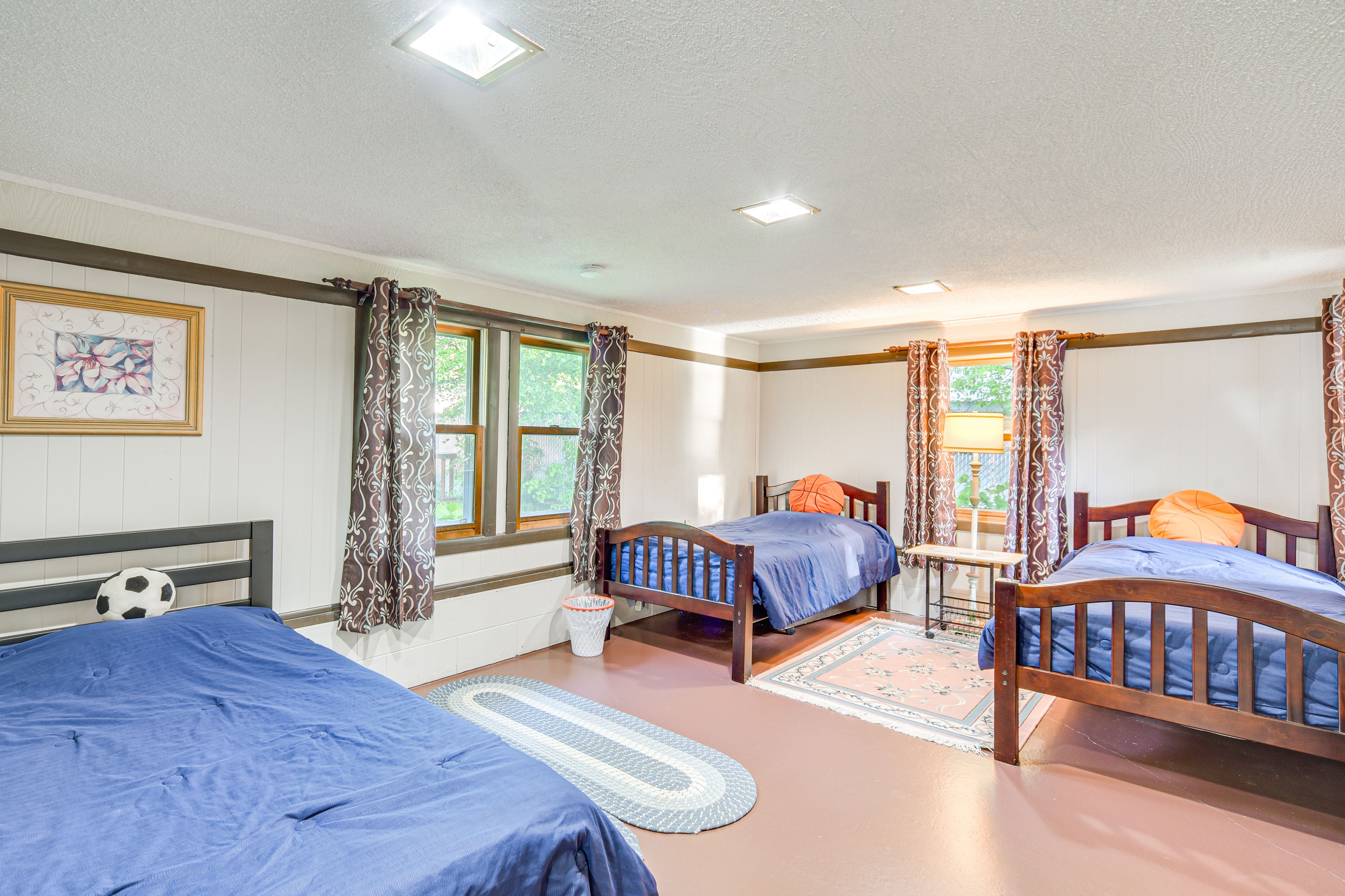 Bedroom 3 | 3 Twin Beds