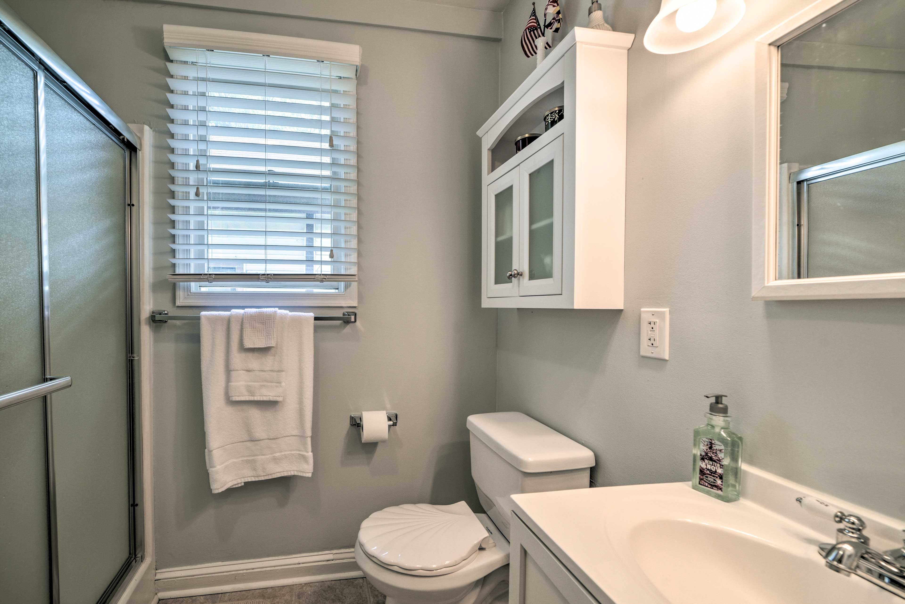 Full Bathroom | Linens & Towels