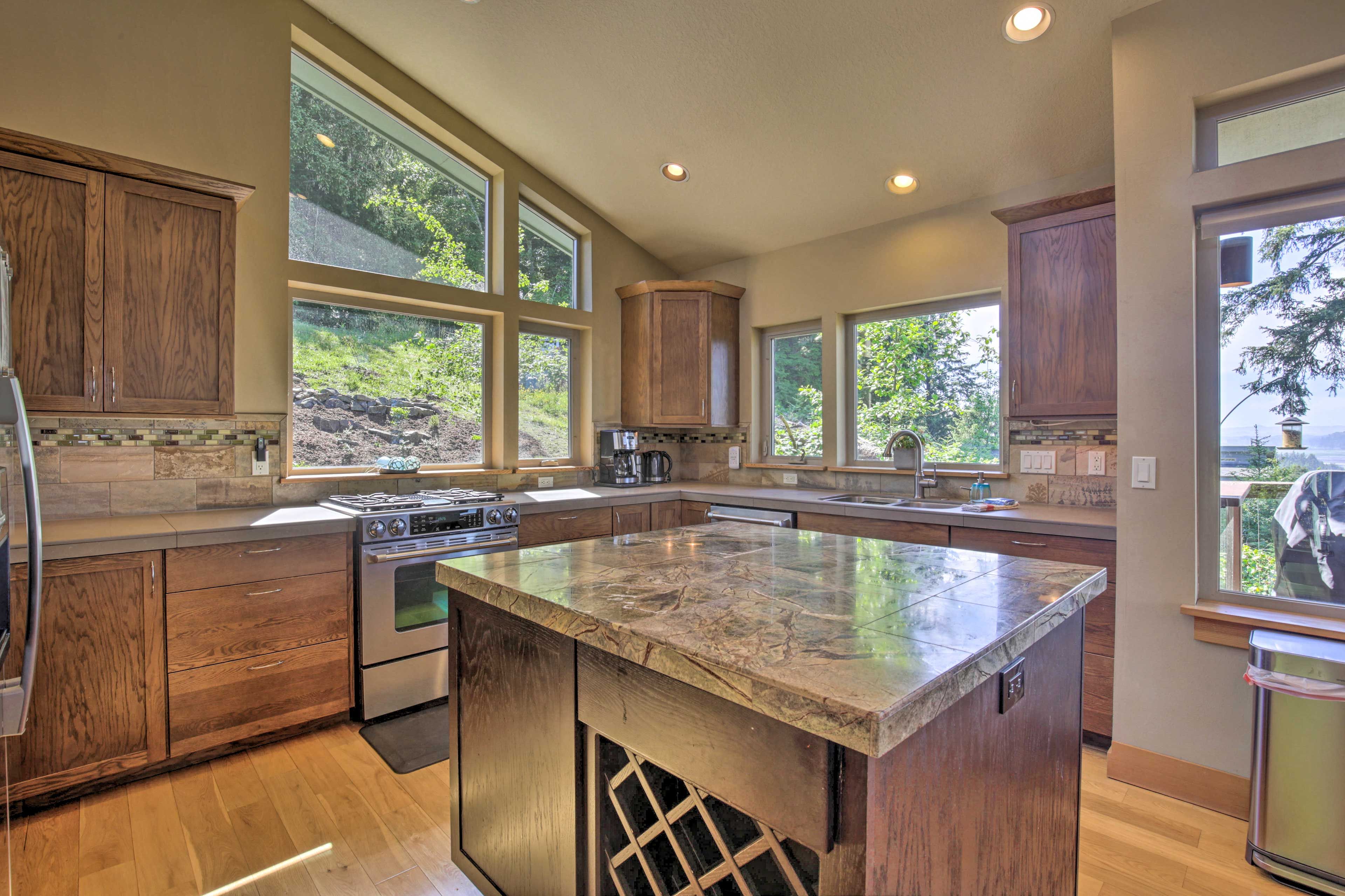 Kitchen | Blender | Coffee Maker | Cooking Basics | Toaster | Spices