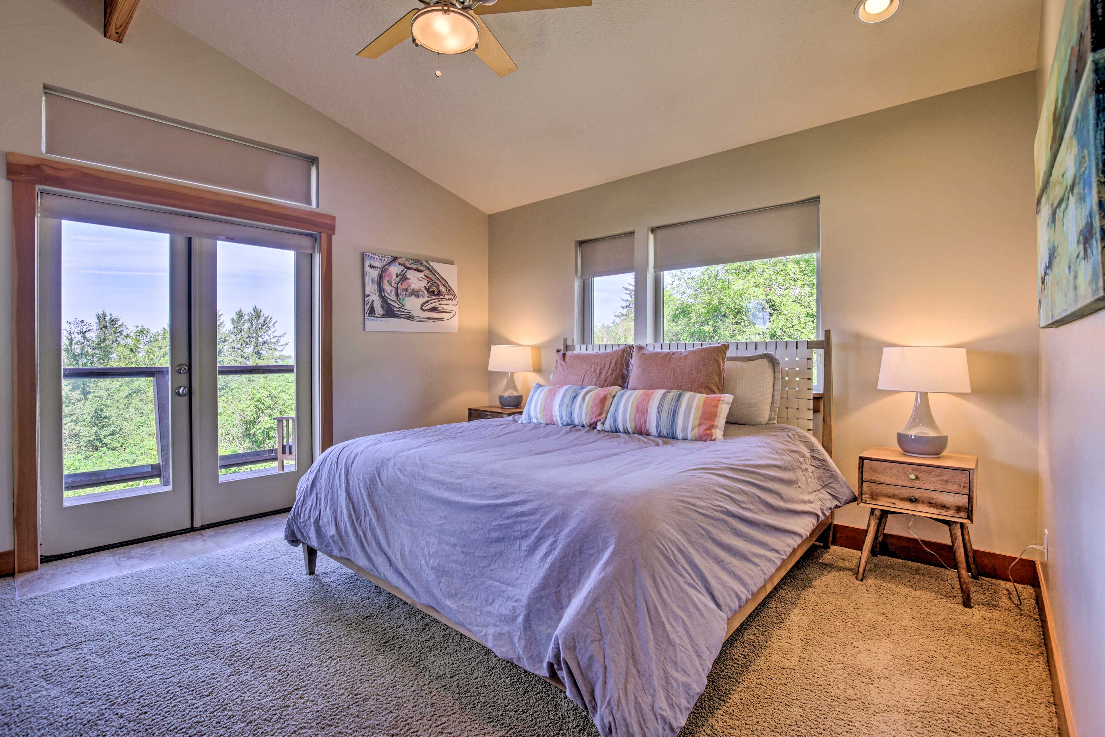 Bedroom 1 | King Bed