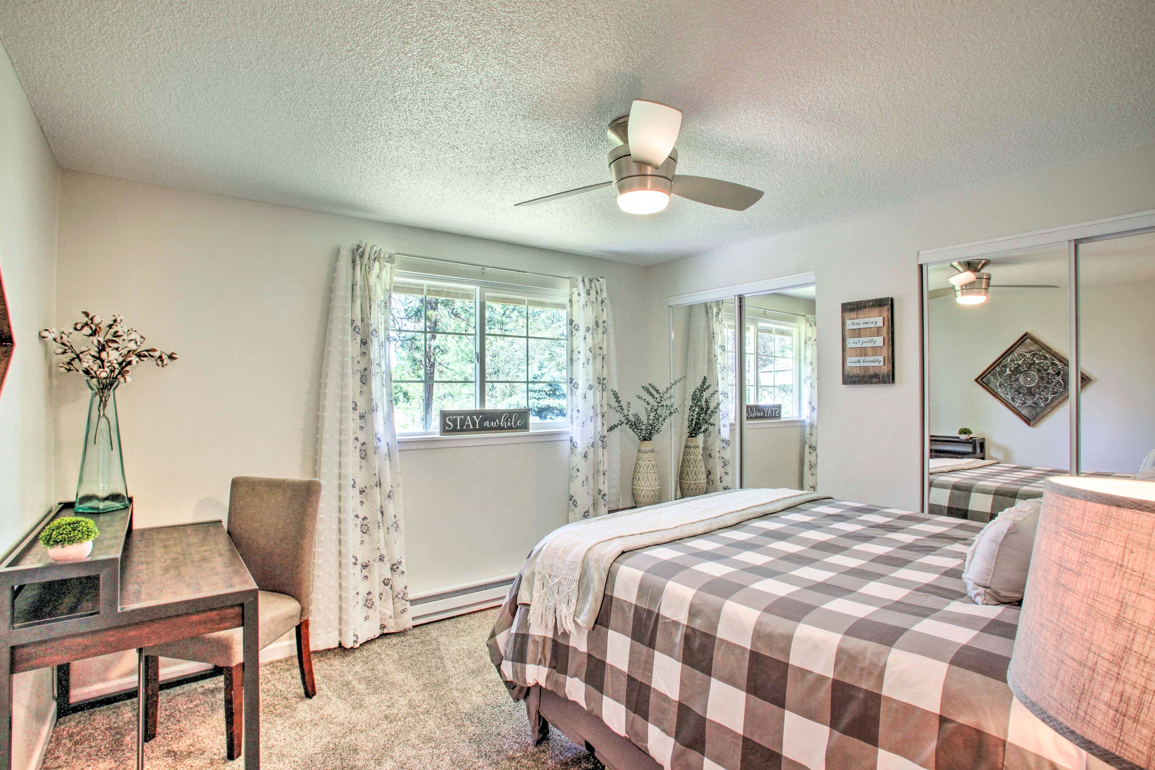 Bedroom 1 | Queen Sleep Number Bed
