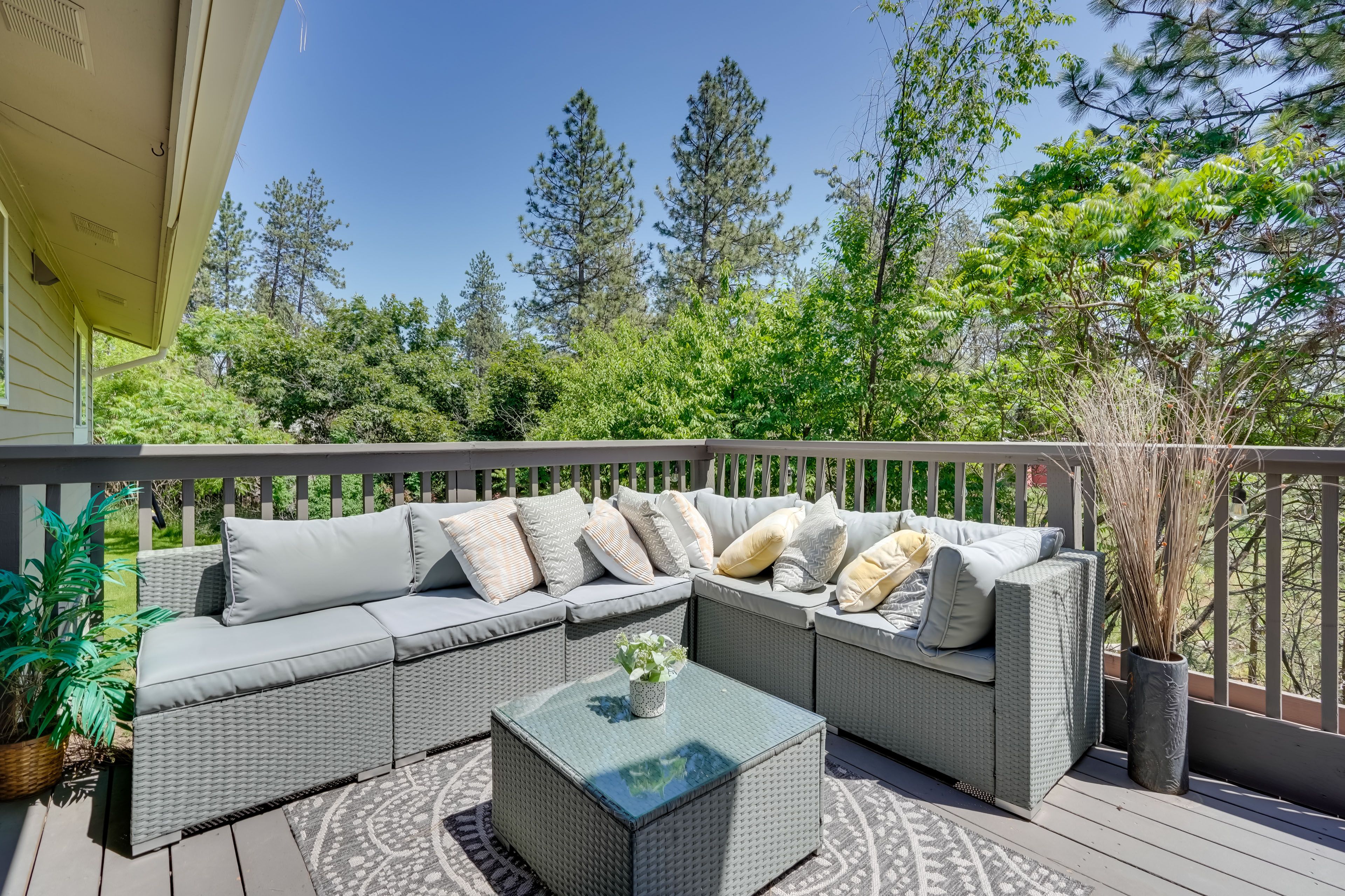 Private Balcony w/ Seating Area