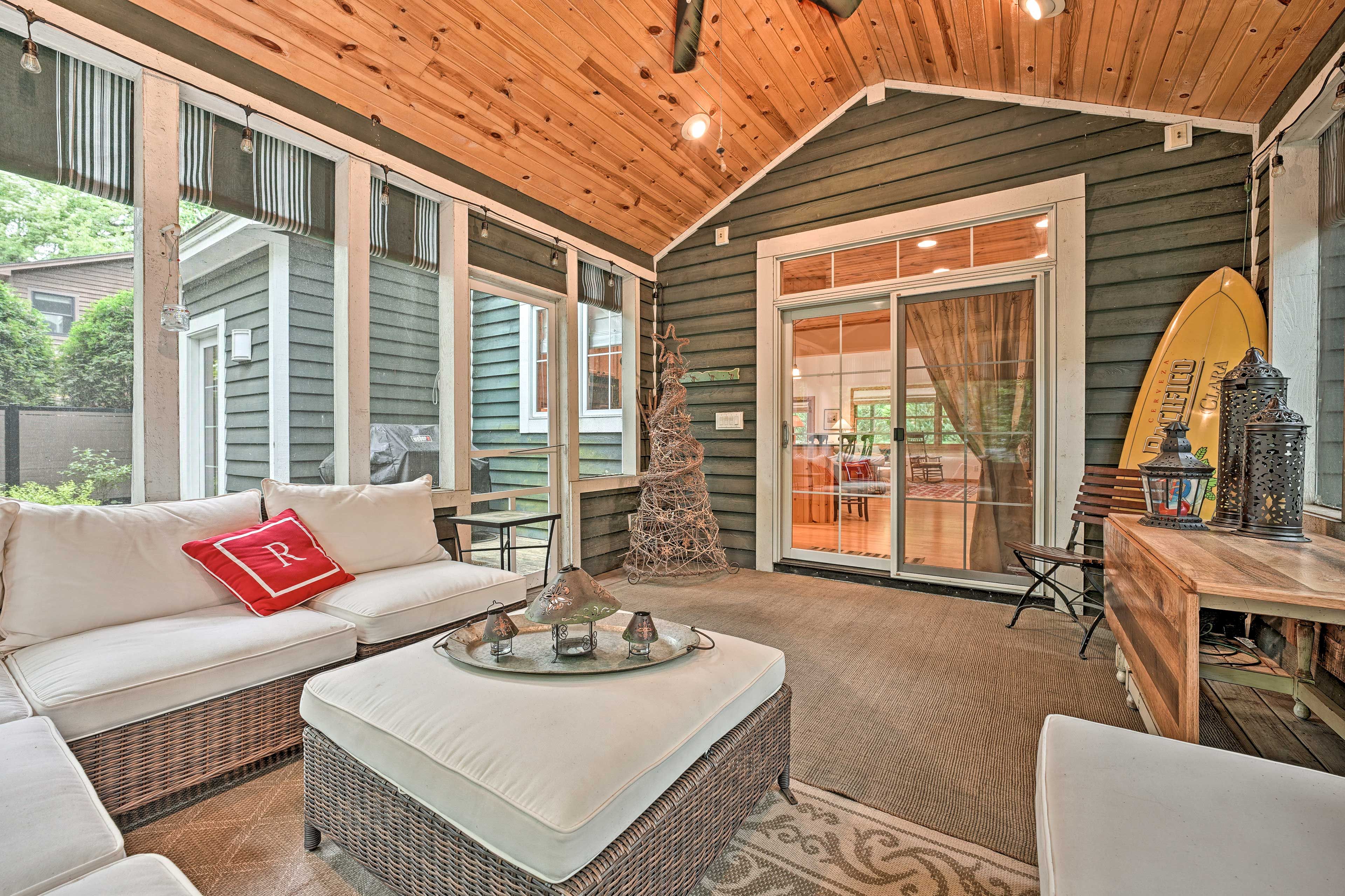 Screened-In Porch | Access Through Living Room