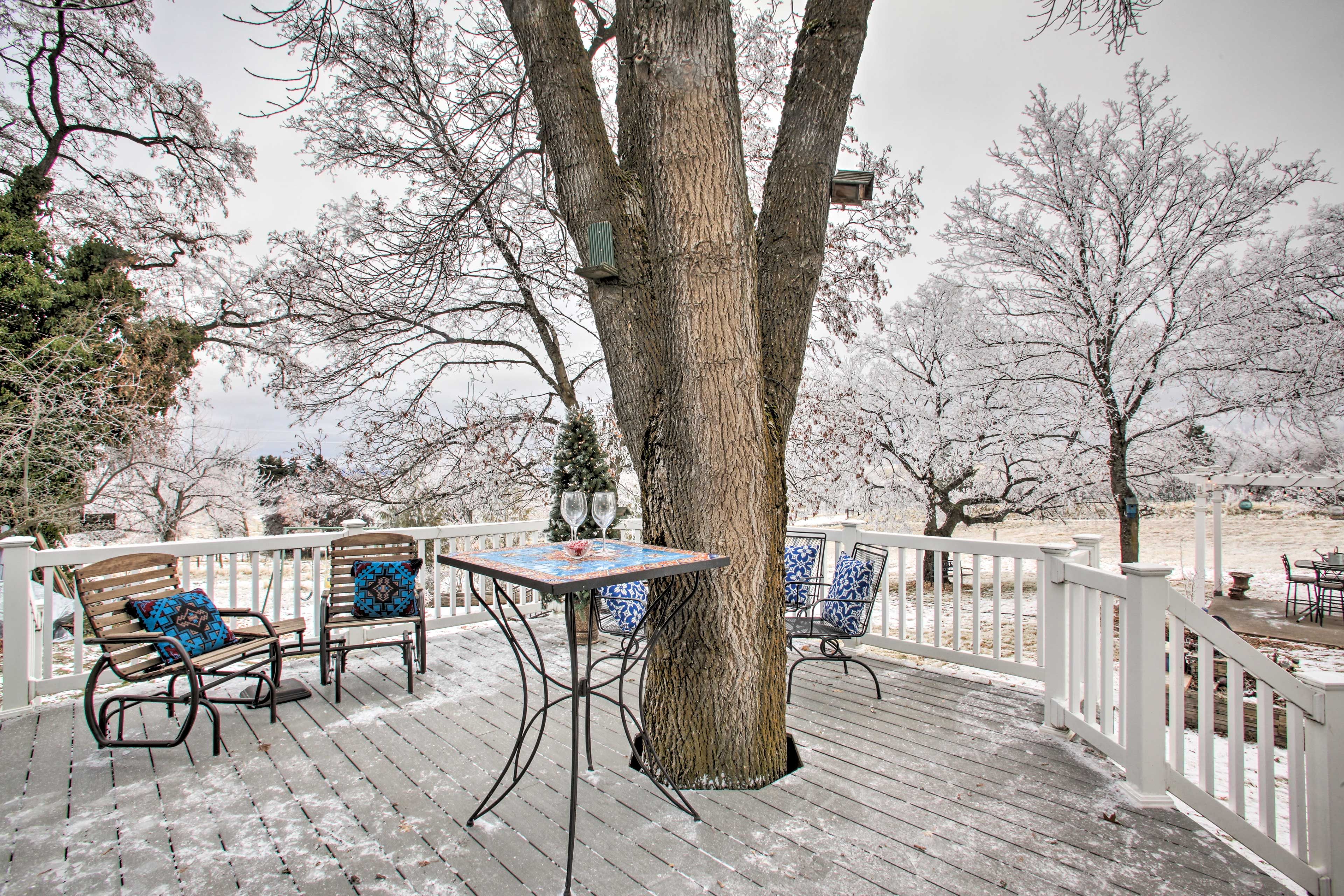 Furnished Deck
